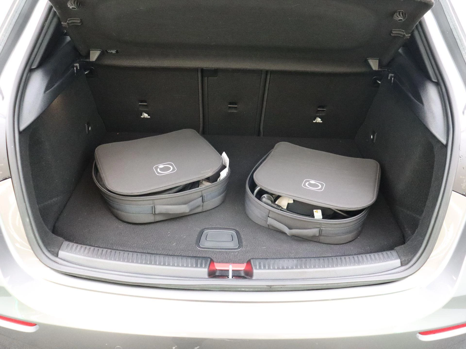 Mercedes-Benz Classe A 250 e Business Line + CARPLAY + LED + CAMERA +