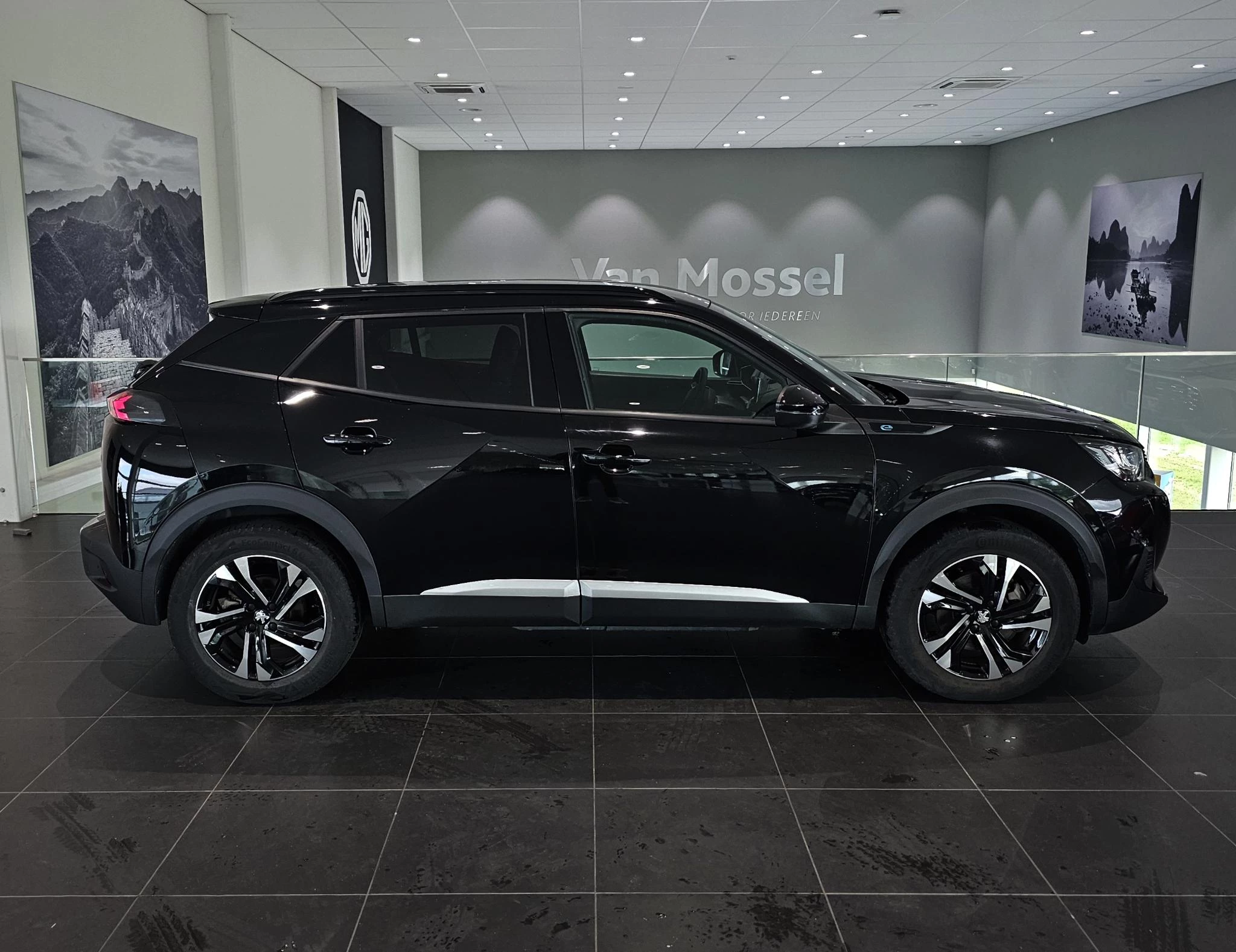 Peugeot e-2008 EV Allure Pack 50 kWh