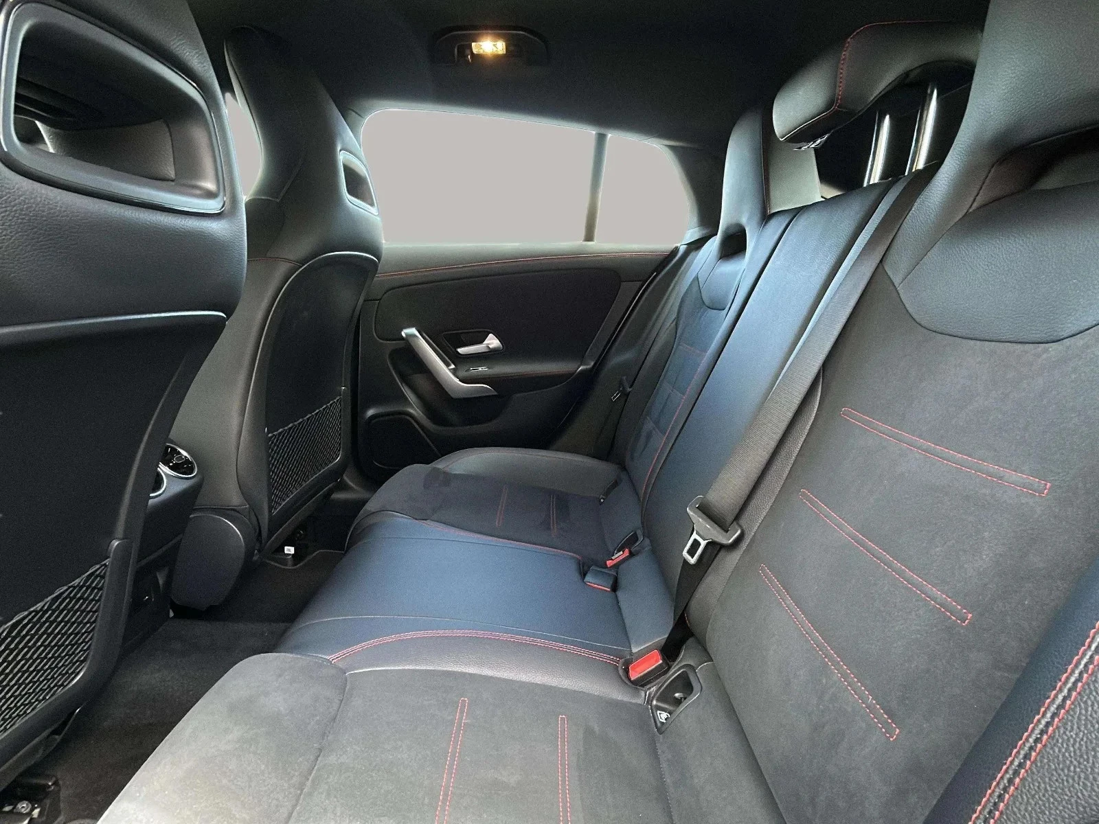 Mercedes-Benz-CLA-image-16