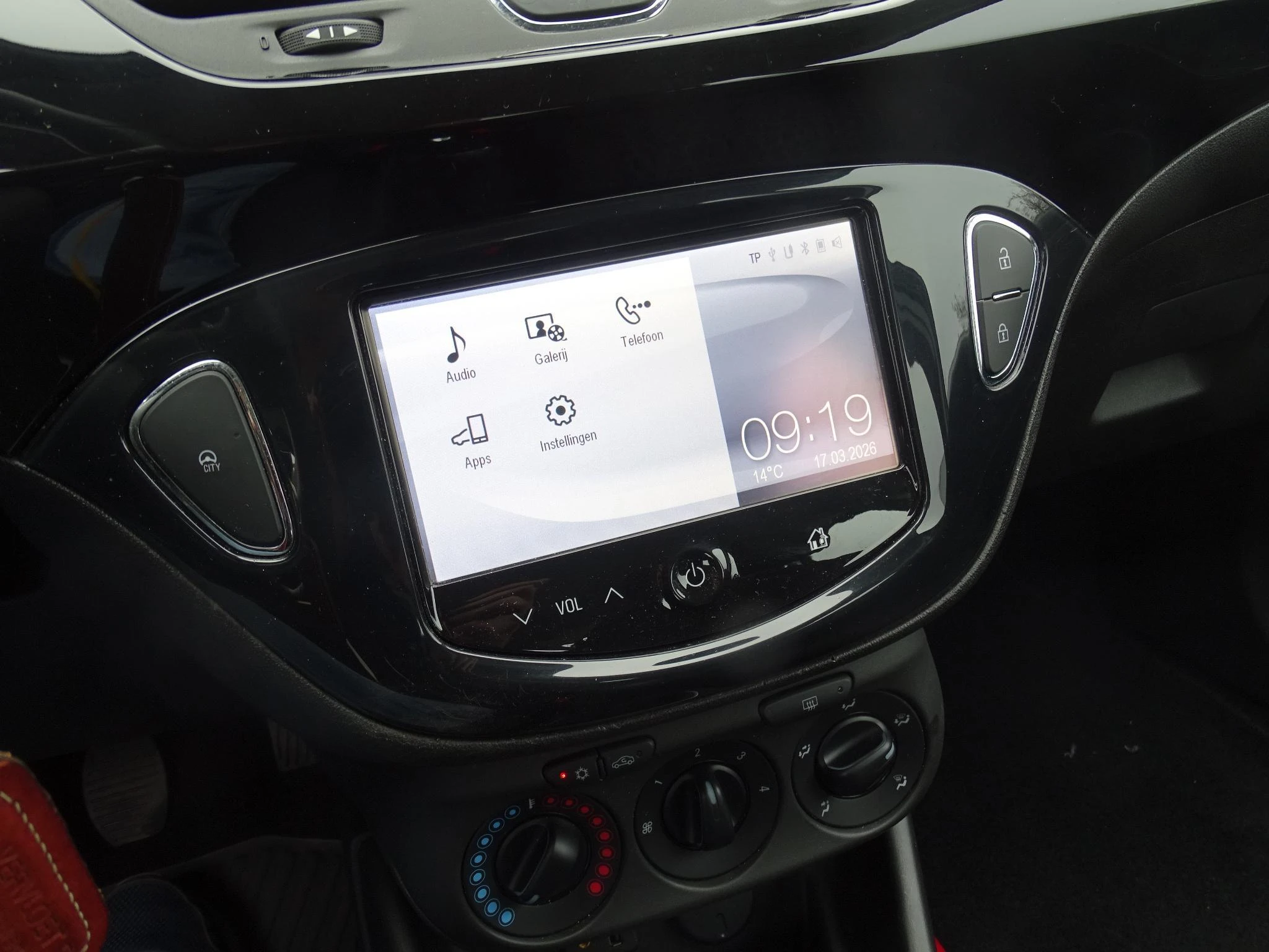 Opel-Corsa-image-11