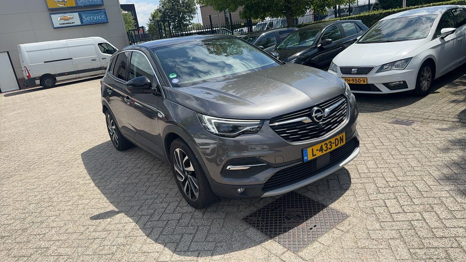 Opel-Grandland X-image-1