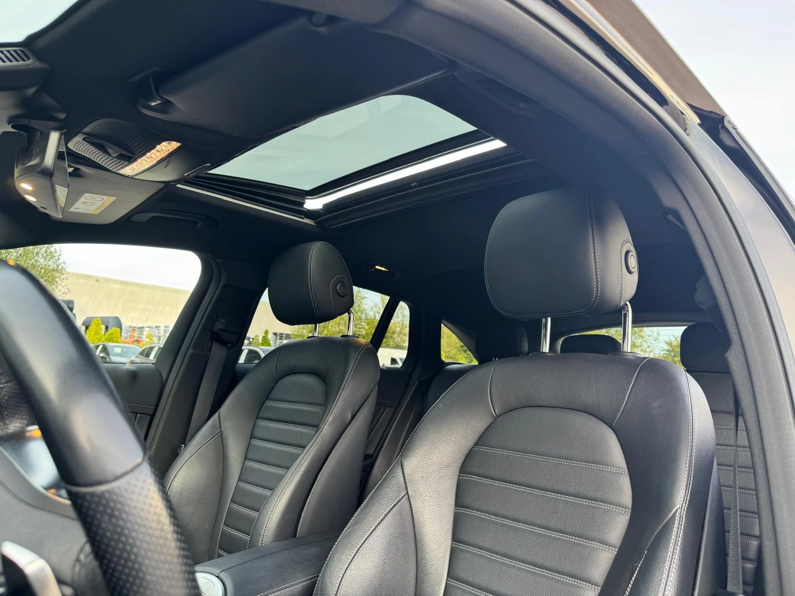 Mercedes-Benz-EQC-image-8