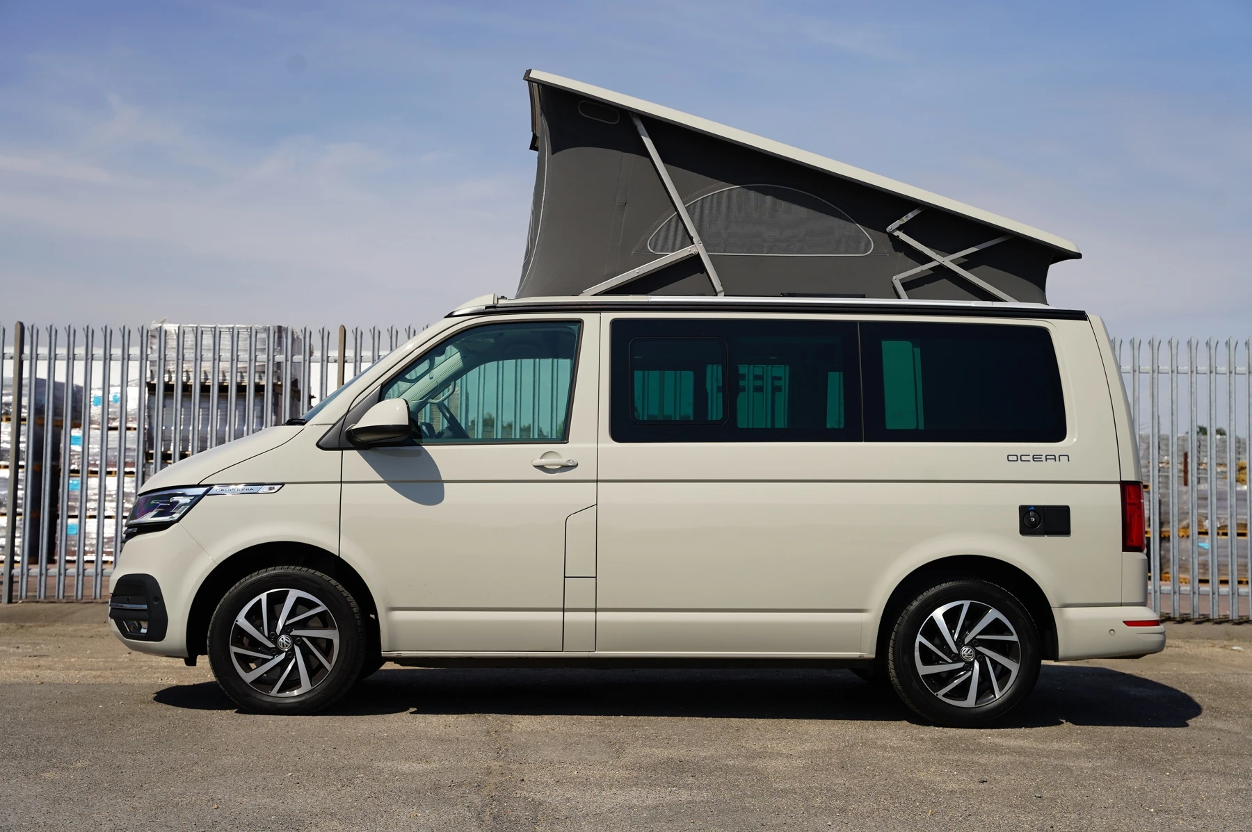 Volkswagen-California-image-13