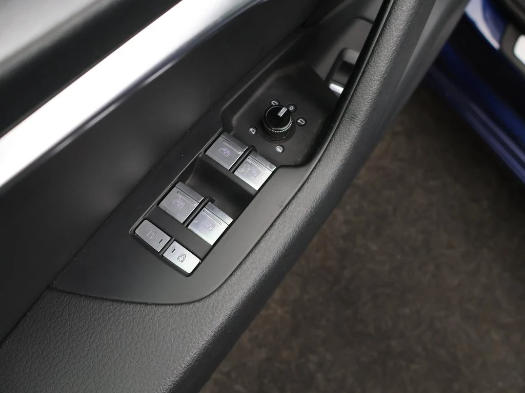 Audi A6 Avant PHEV Avant PHEV 55TFSIe QUATTRO Competition 367PK *AUTOMAAT*LEDER*ALCANTARA*ACC*PDC*CAMERA*NAVI*...*