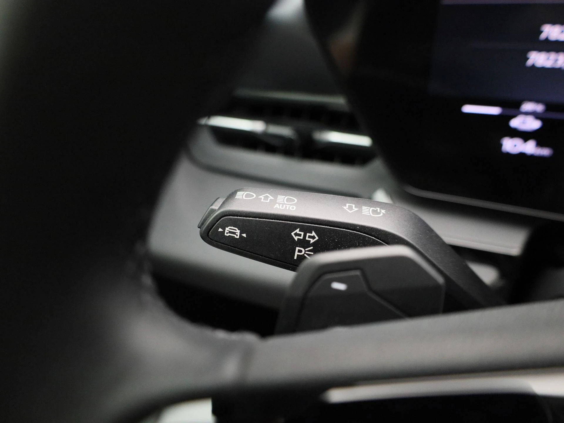 Audi-Q6 e-tron-image-25