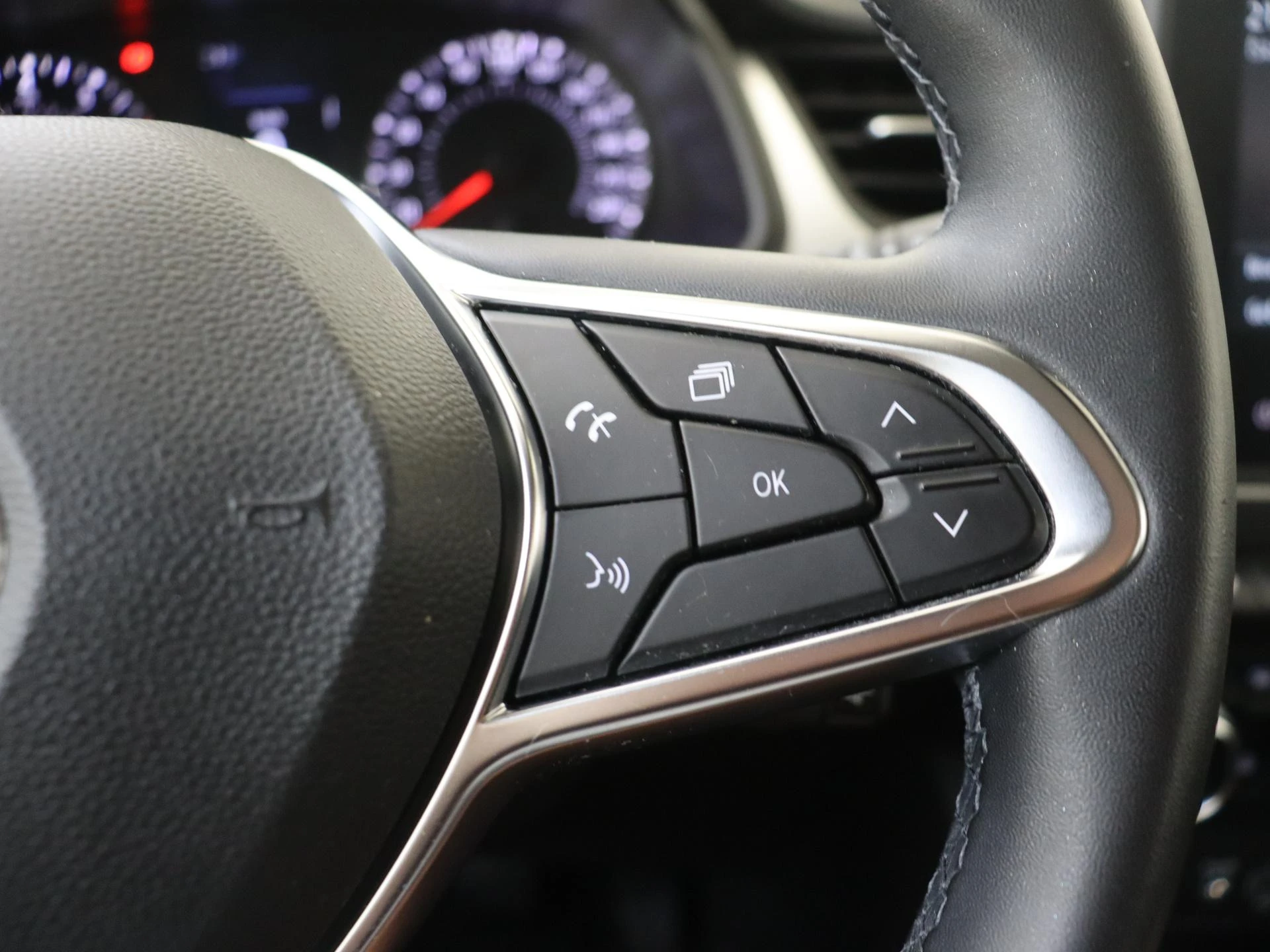 Renault-Captur-image-12