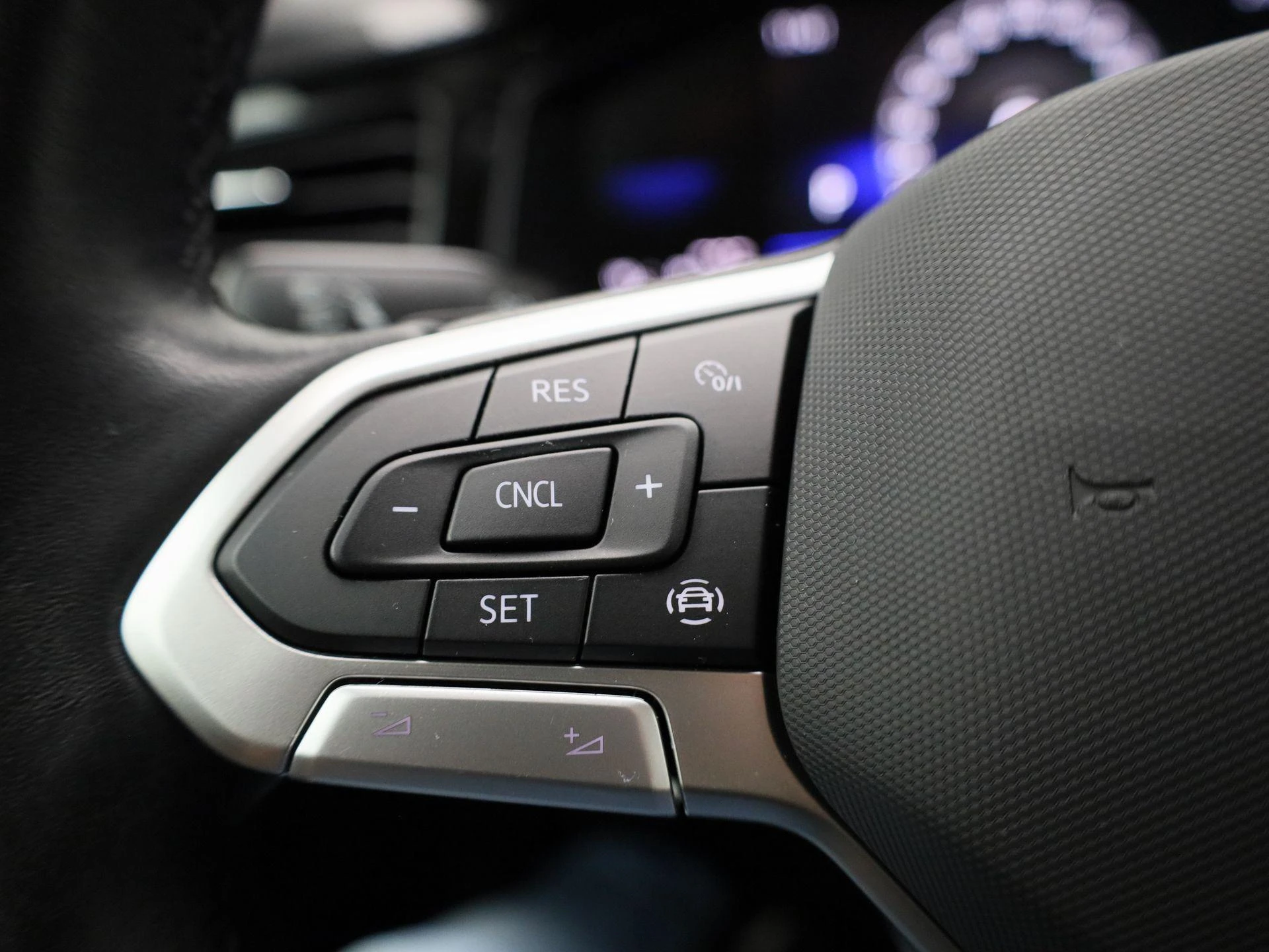 Volkswagen-Polo-image-20