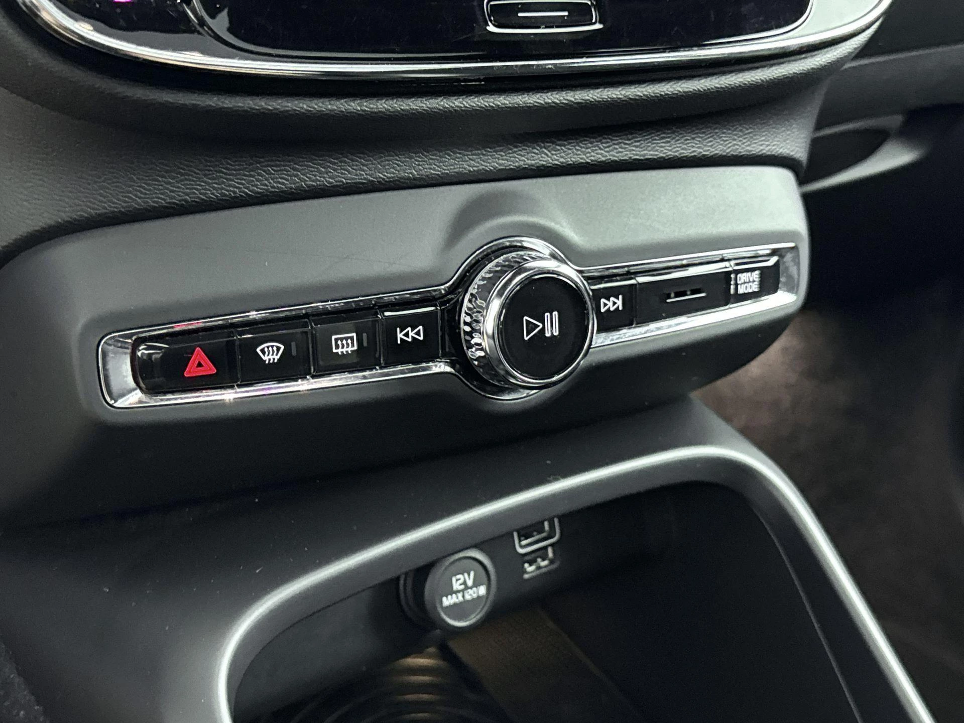 Volvo-XC40-image-9