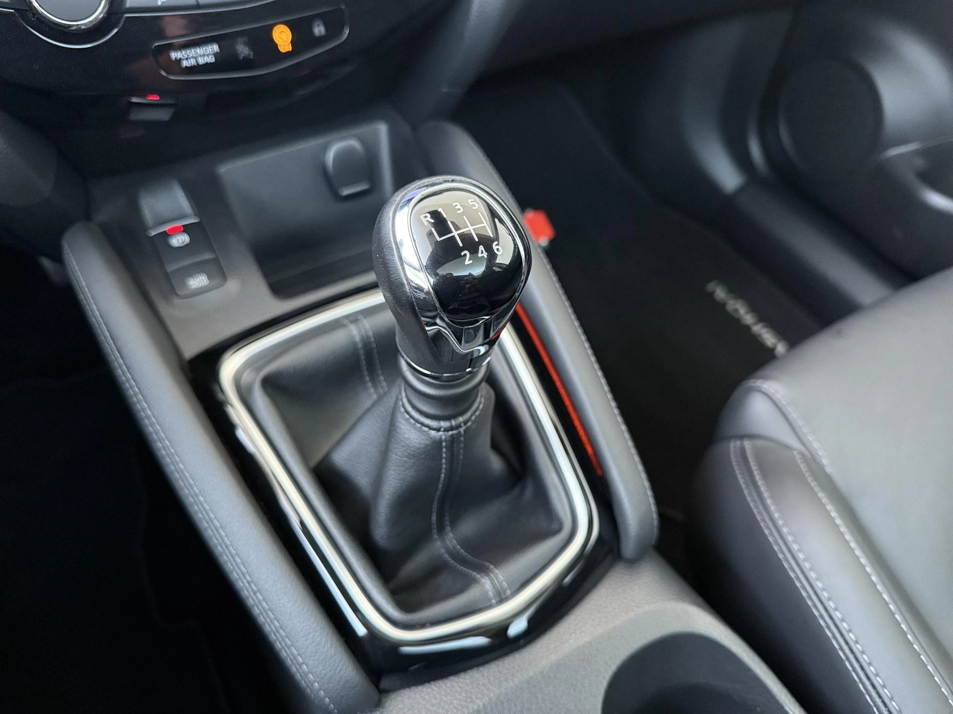 Nissan-QASHQAI-image-13