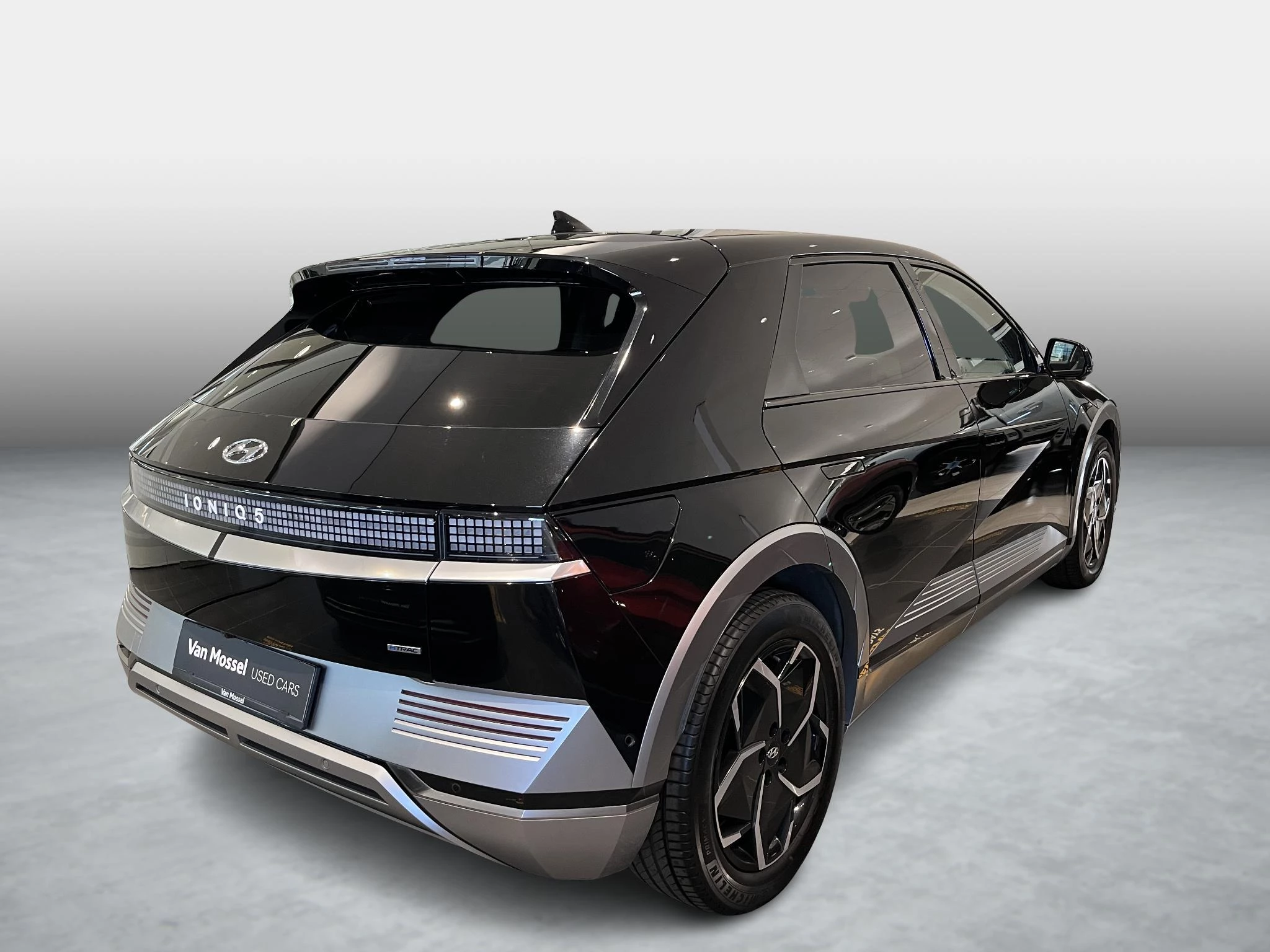 Hyundai-IONIQ 5-image-2