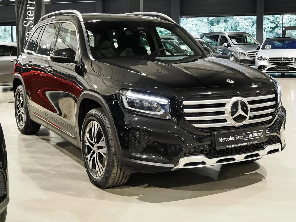 Mercedes-Benz-GLB 200 d-image-4
