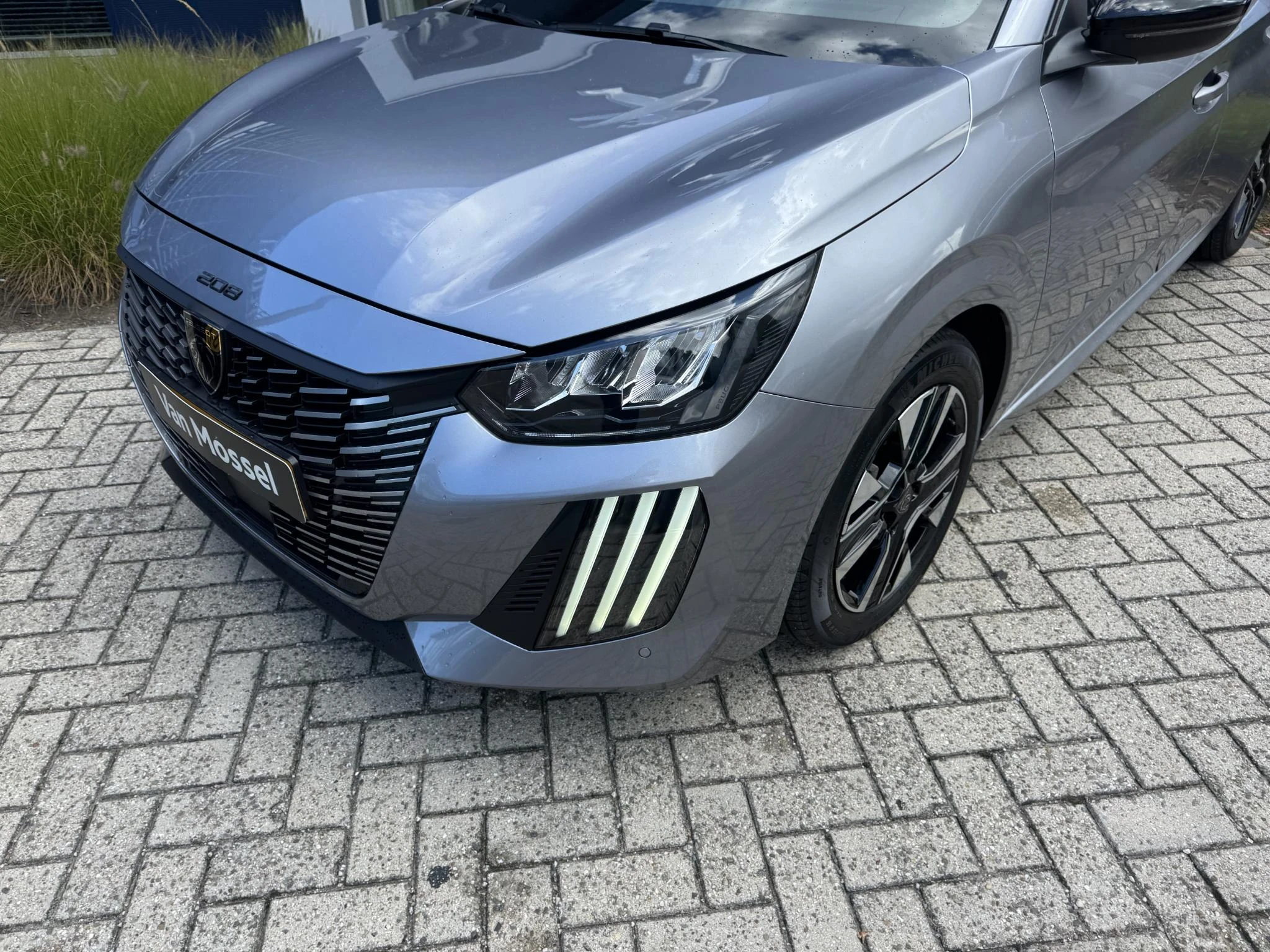 Peugeot-208-image-8
