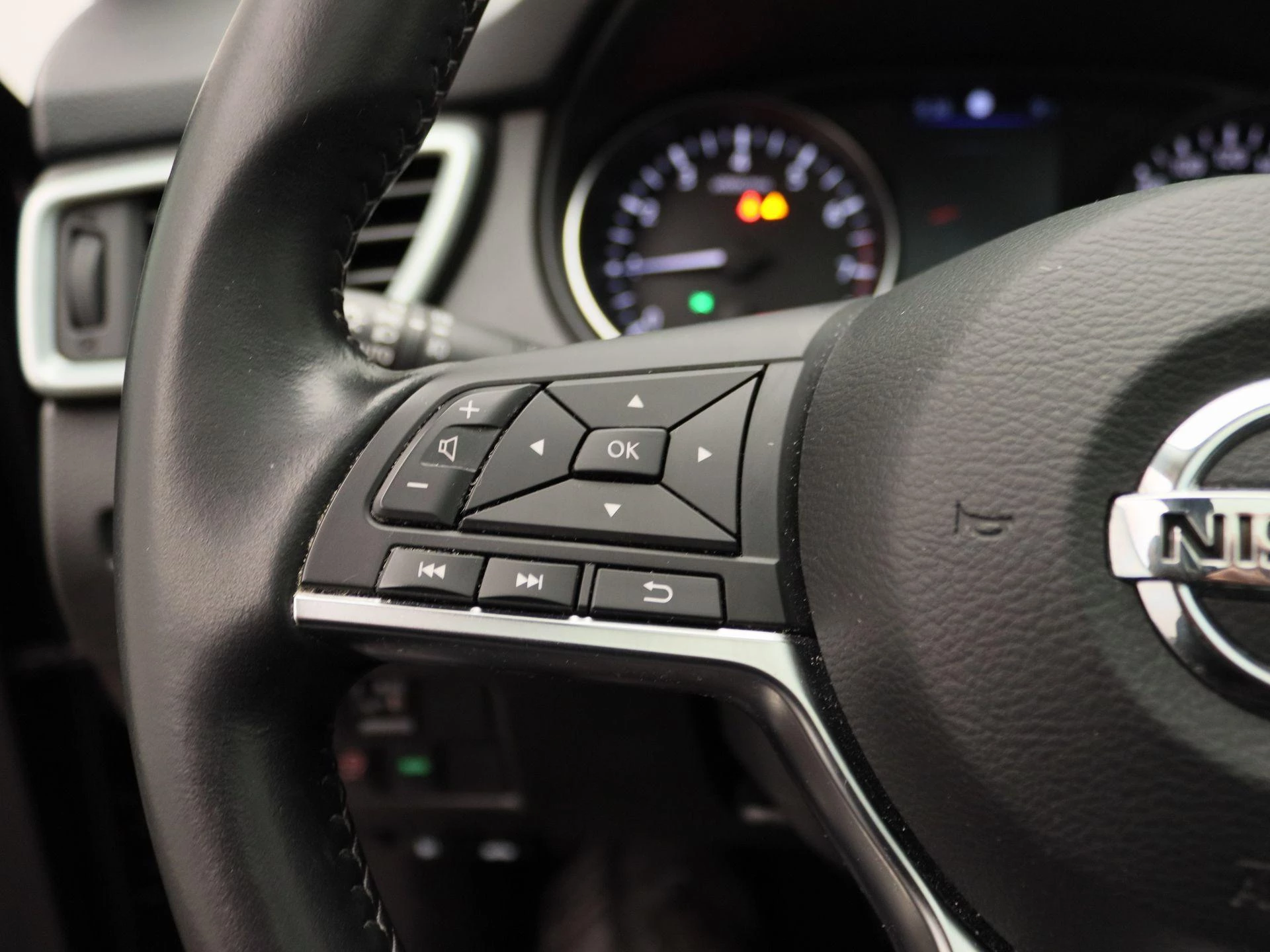 Nissan-QASHQAI-image-19