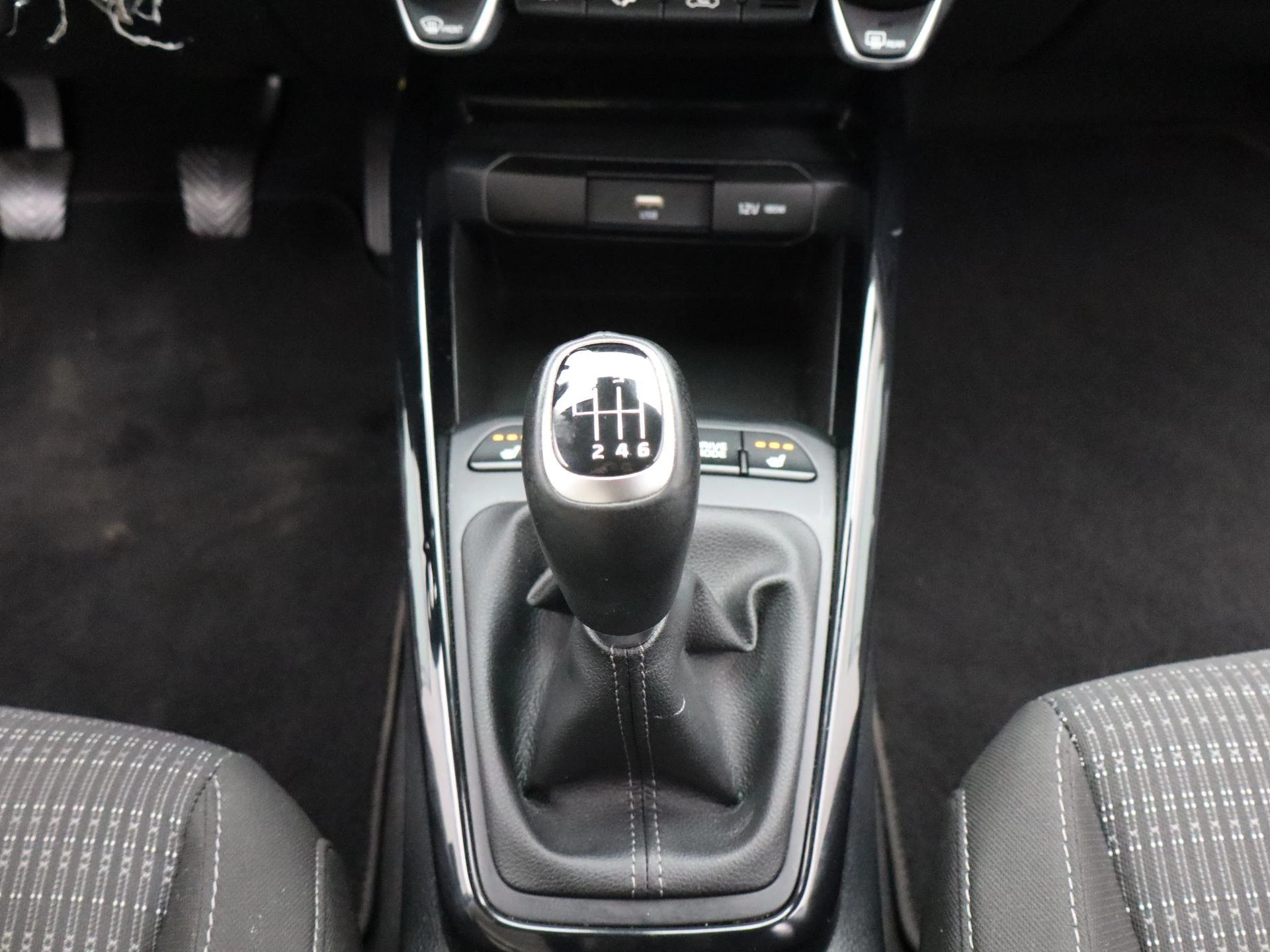 Kia-Stonic-image-11