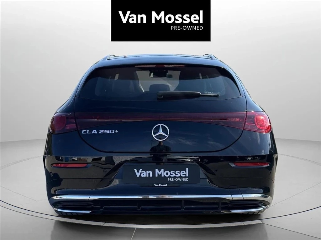 Mercedes-Benz-CLA-image-4