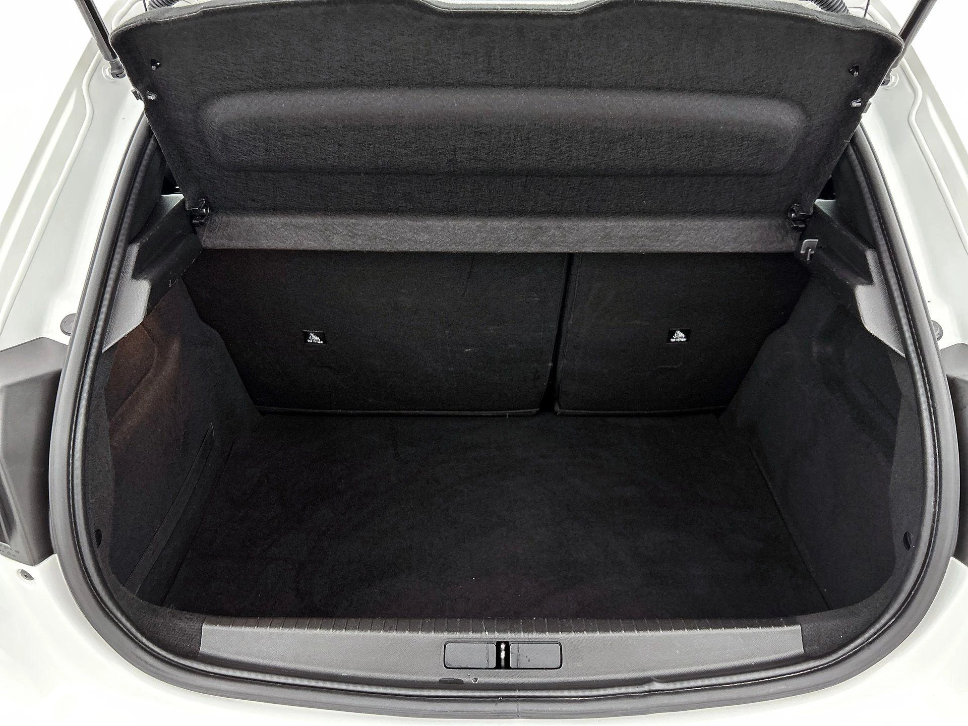 Peugeot-208-image-22