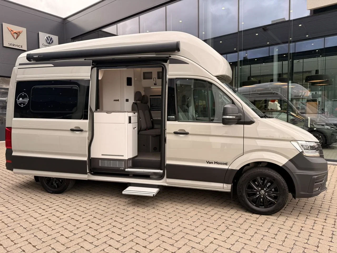 Volkswagen Crafter 50 Fou Lwb Hr Dsl Grand Carlifornia - 2.0TDI 163PK 4SLAAPPLAATSEN AUTOMAAT *APP CONNECT*CAMERA*PDC*ADAPTIVE CRUISE*DOUCHE*WC*