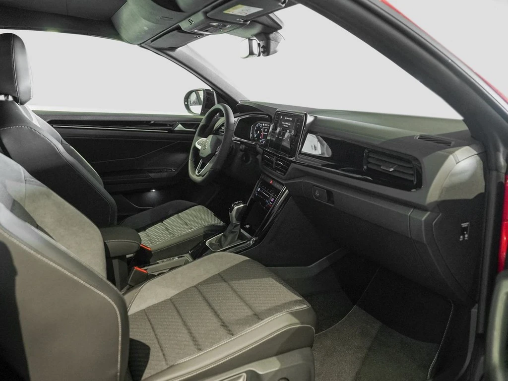 Volkswagen-T-Roc-image-6