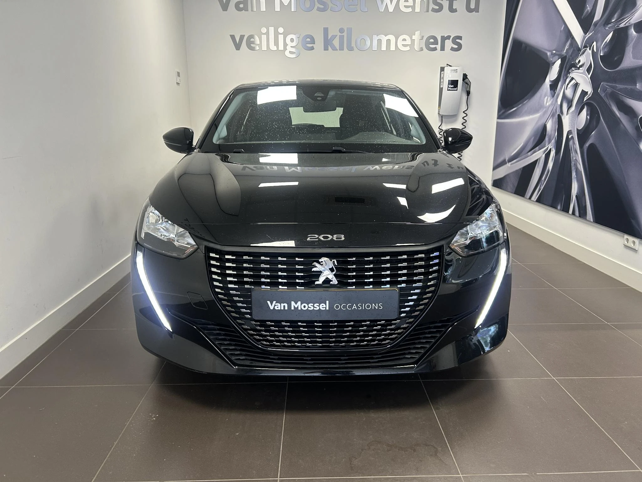 Peugeot-208-image-2