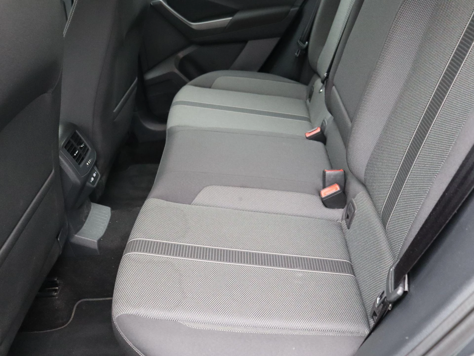 Volkswagen T-Roc 1.0 TSI Life Business