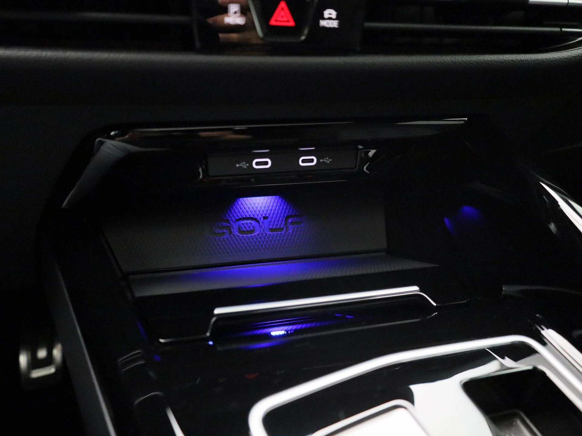 Volkswagen-Golf-image-28