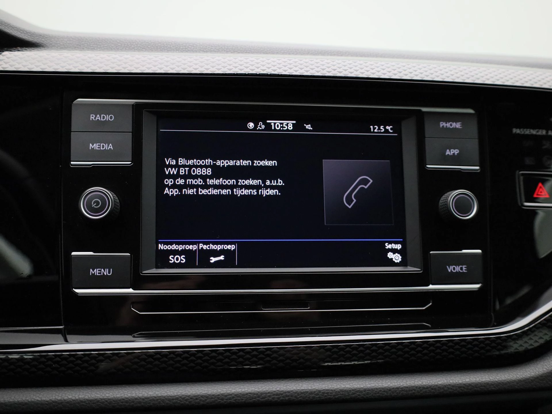 Volkswagen-Polo-image-15