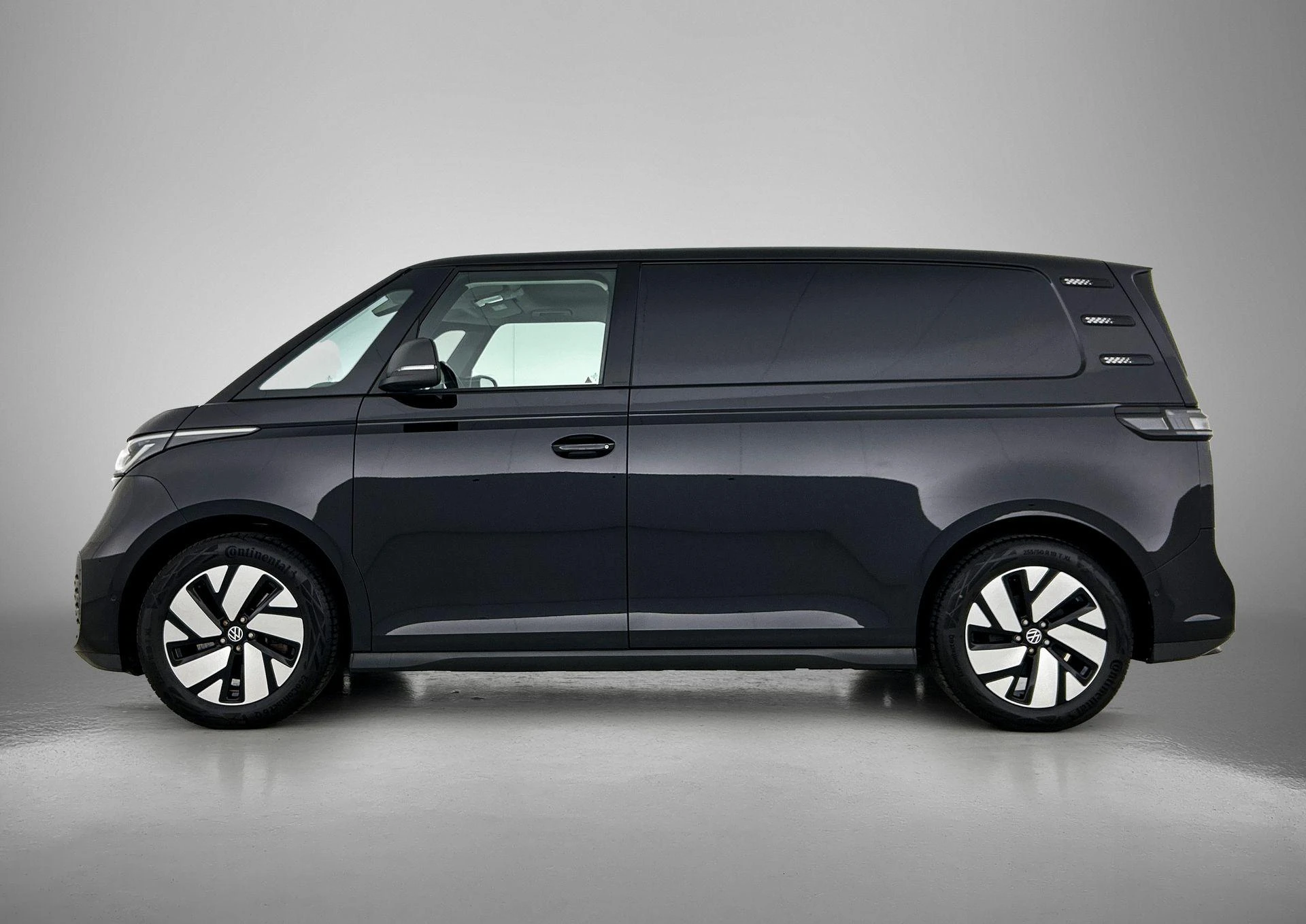 Volkswagen-ID. Buzz Cargo-image-1