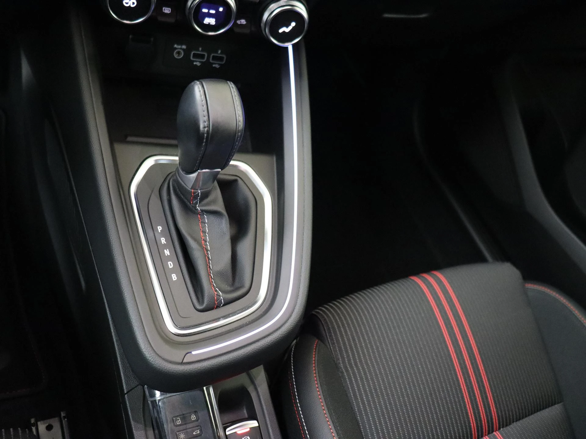 Renault-Clio-image-13