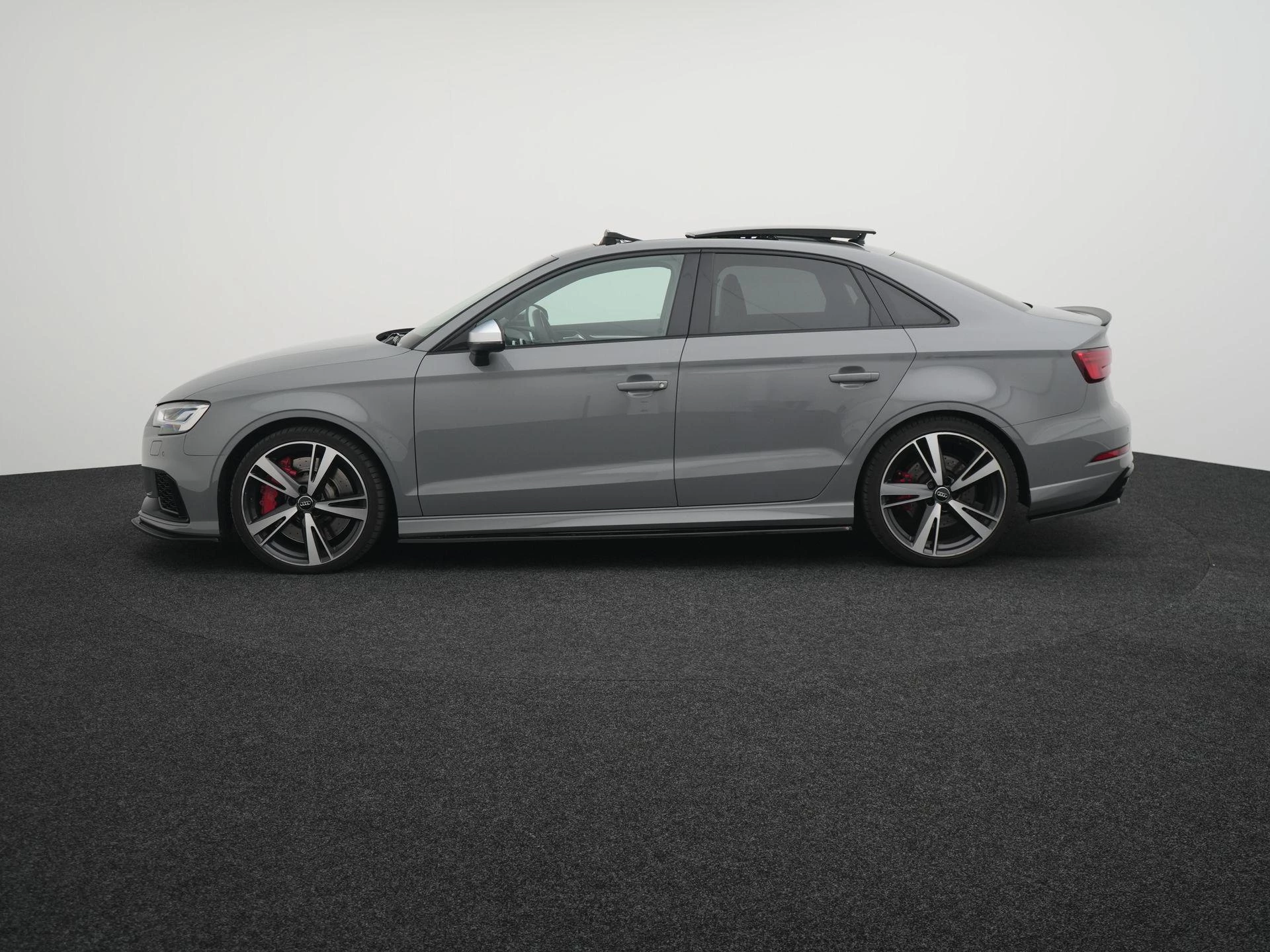 Audi RS3 Limousine 2.5 TFSI quattro