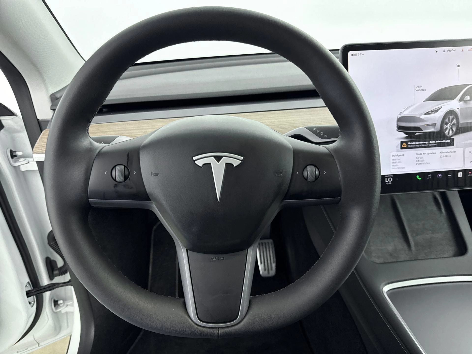 Tesla-Model Y-image-18
