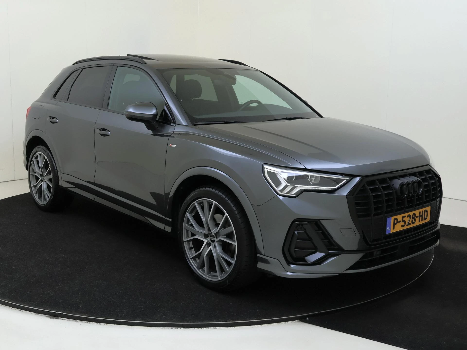 Audi-Q3-image-1