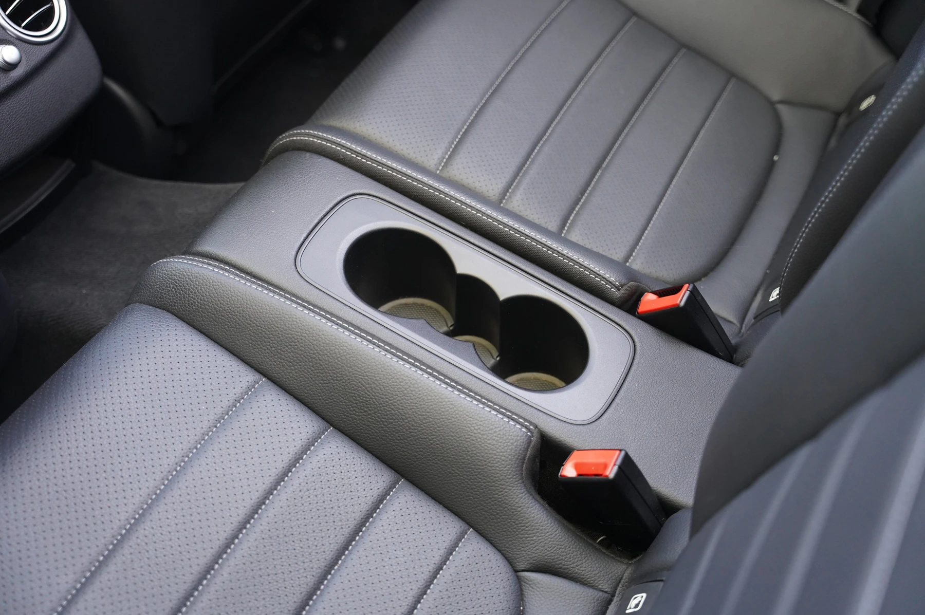 Mercedes-Benz-C-Class-image-11