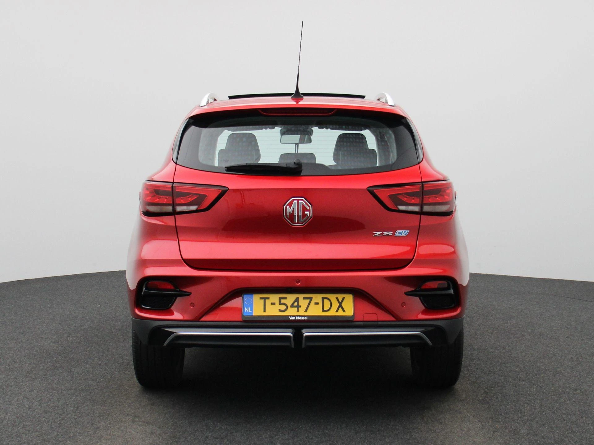 MG-ZS EV-image-4