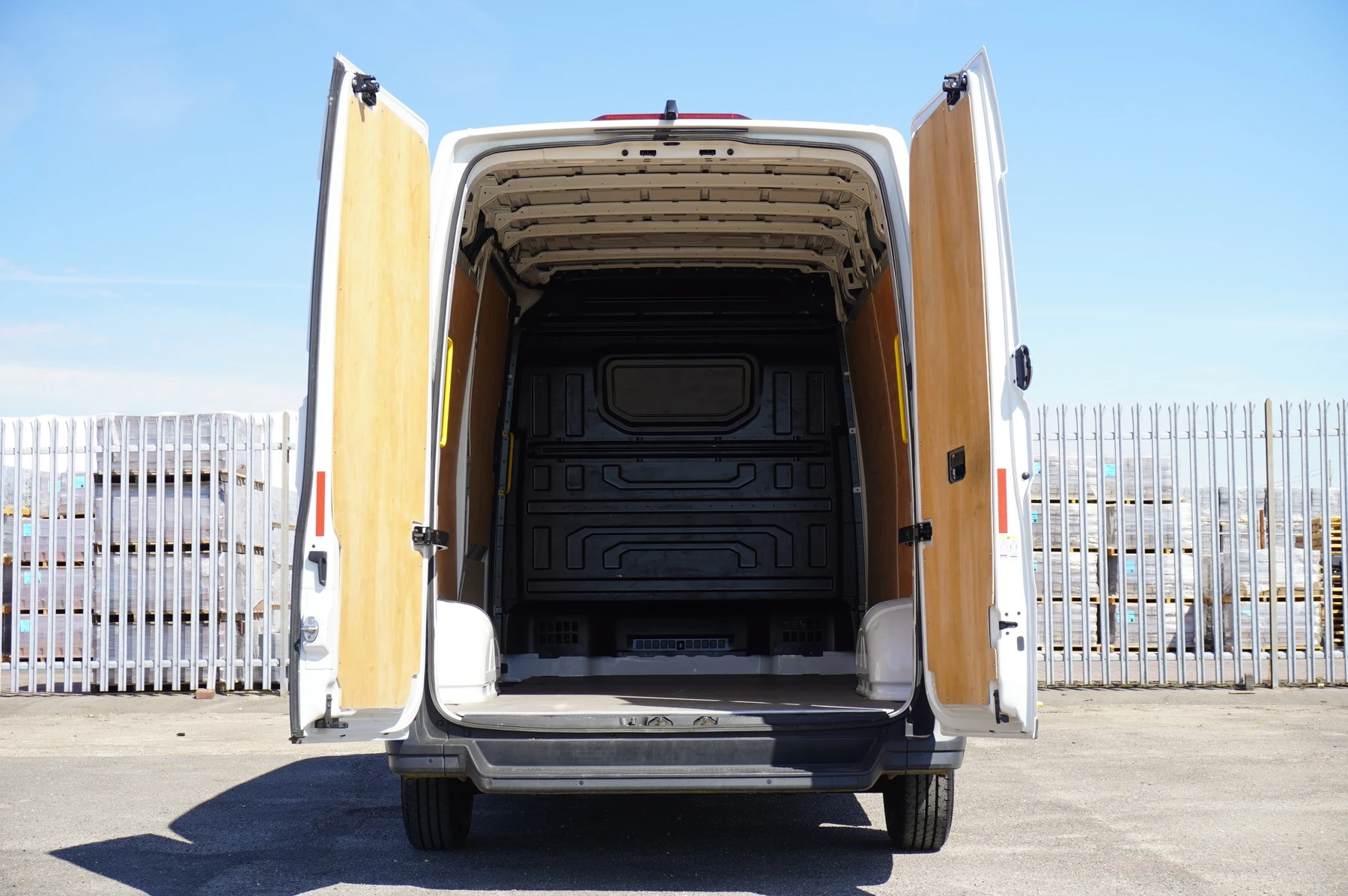 Volkswagen-Crafter-image-22