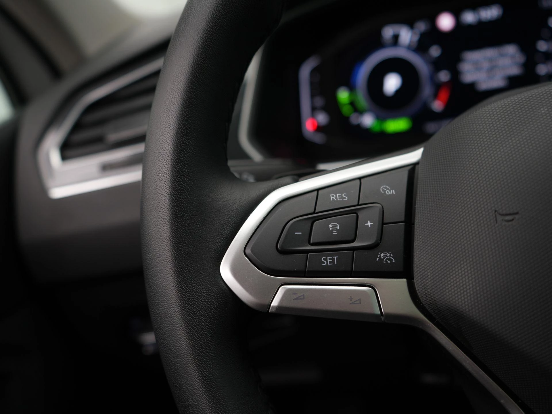 Volkswagen Tiguan 1.4 TSI eHybrid Elegance