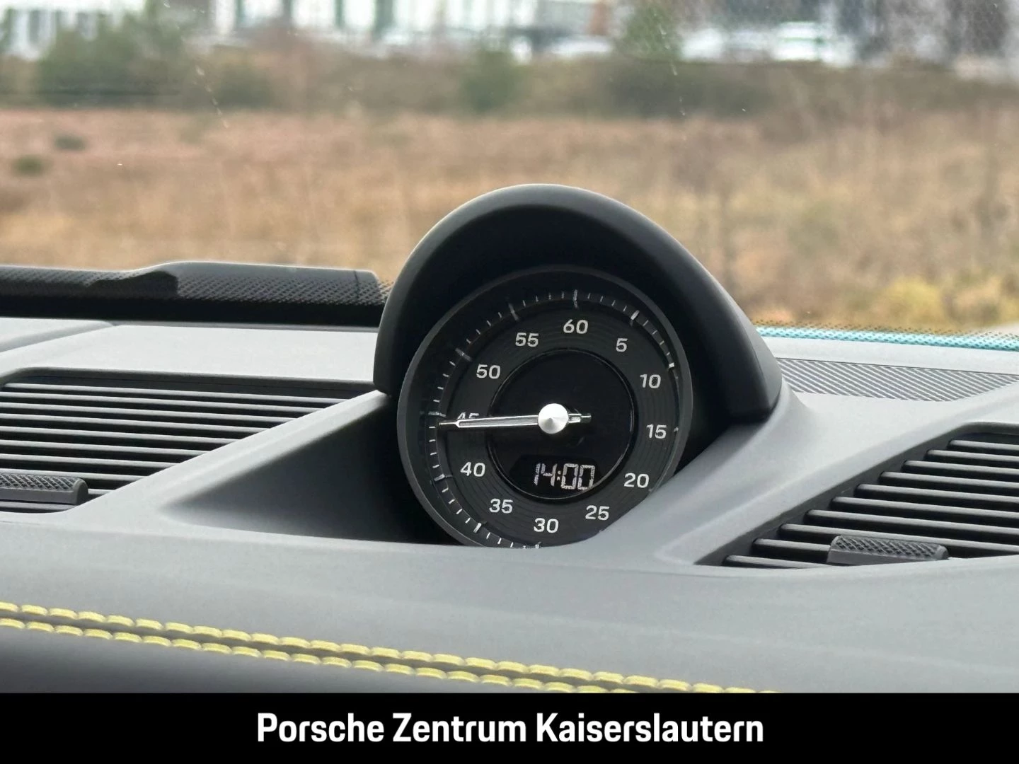 Porsche 911 992 Carrera 4 GTS Cabriolet Liftsystem-VA carrera