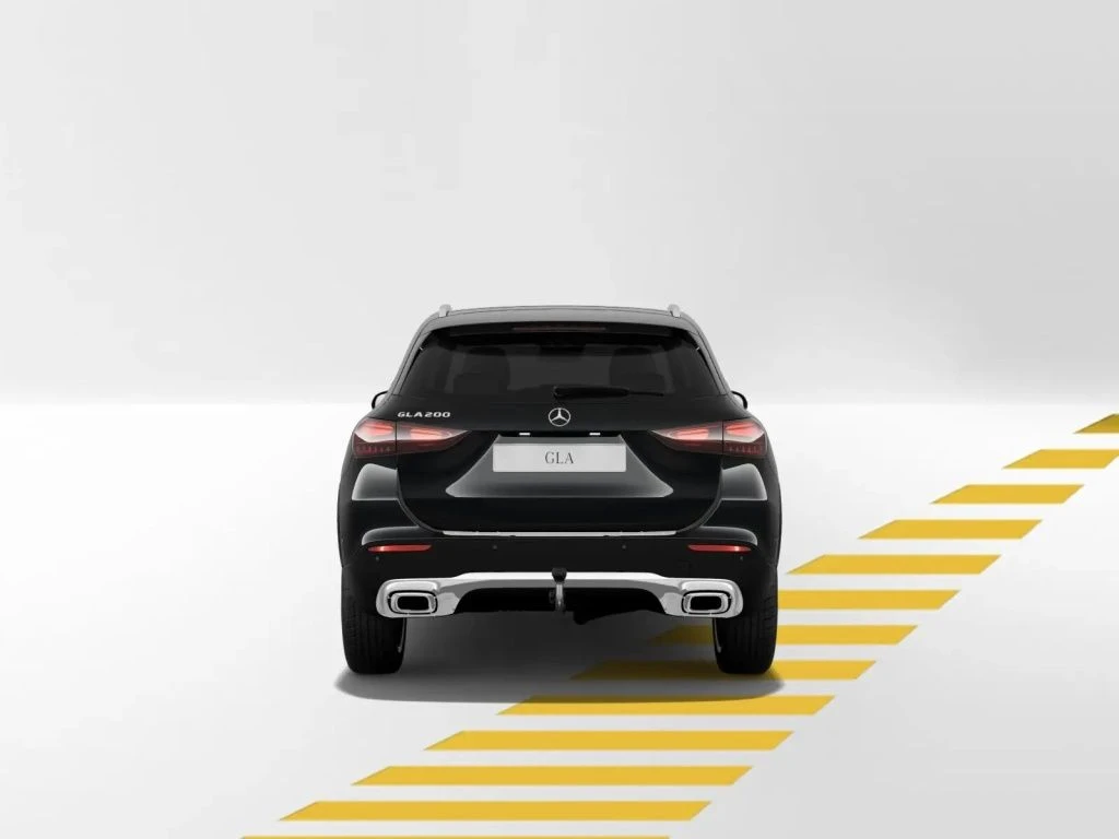 Mercedes-Benz-GLA 200-image-4