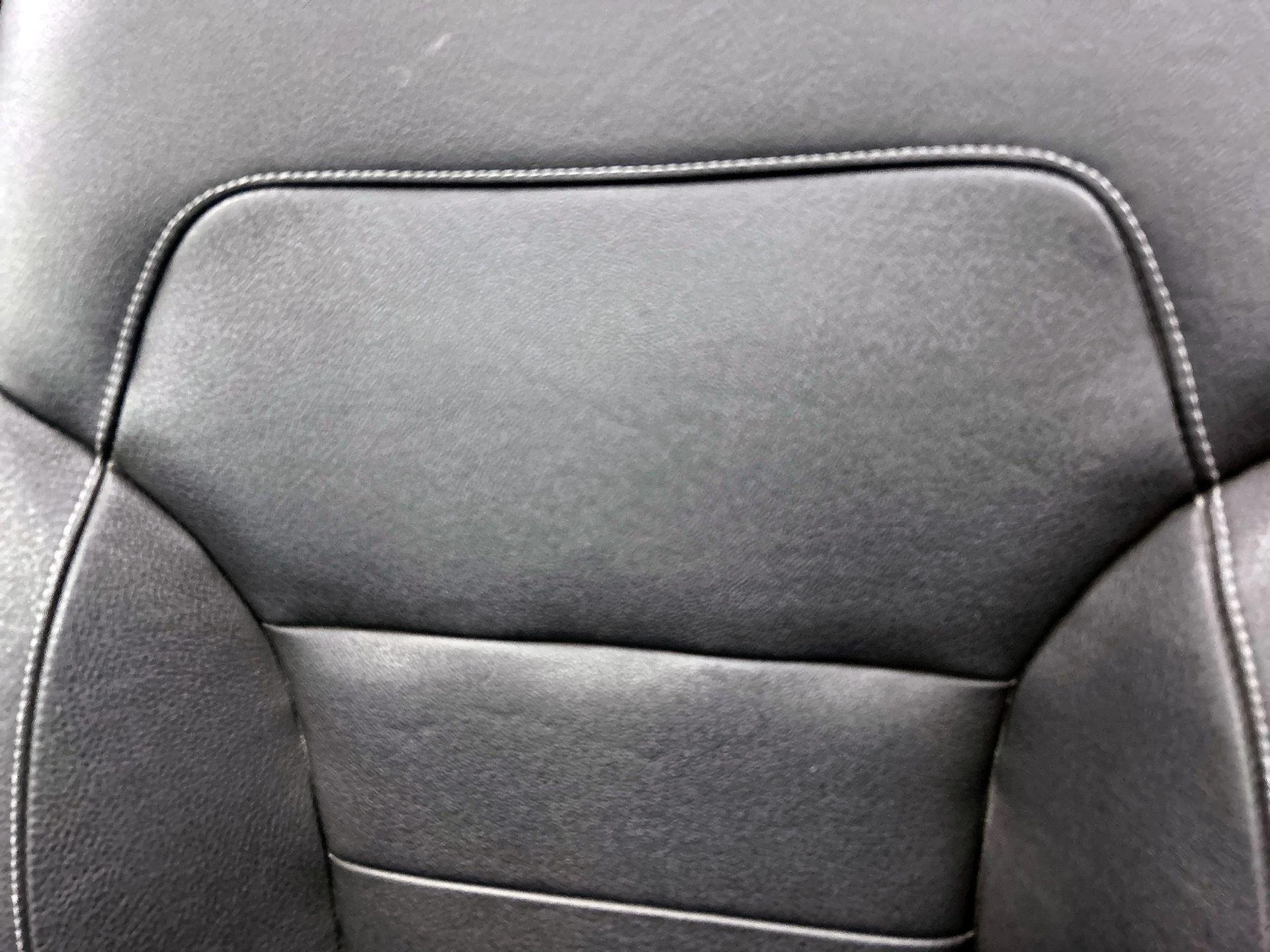 Mercedes-Benz-GLE-image-16