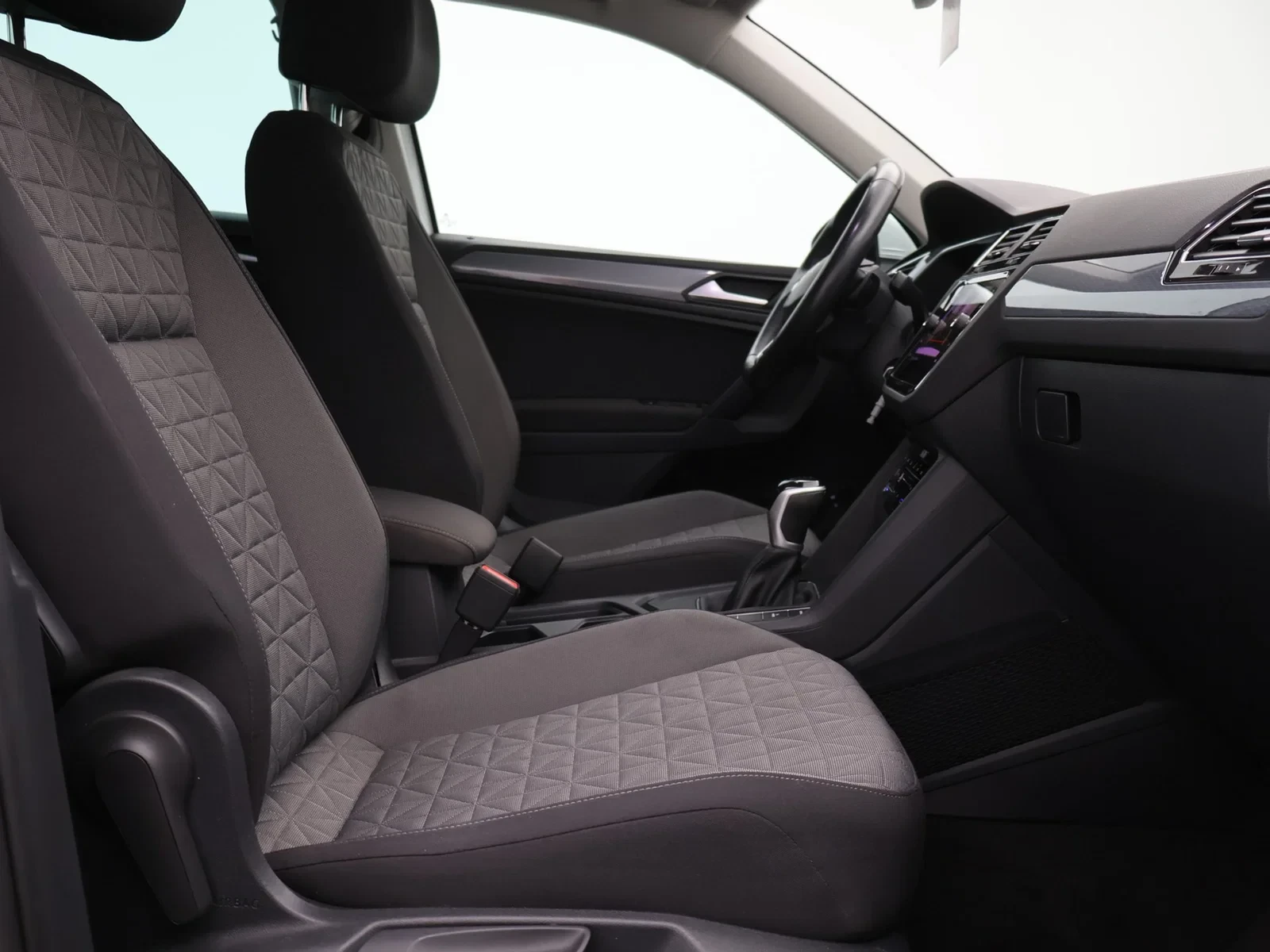 Volkswagen Tiguan eHybrid (PHEV) Tiguan Life 1.4TSI eHybrid 150PK *AUTOMAAT*CAMERA*PDC*VIRTUAL COCKPIT*NAVI*APP-CONNECT*...*