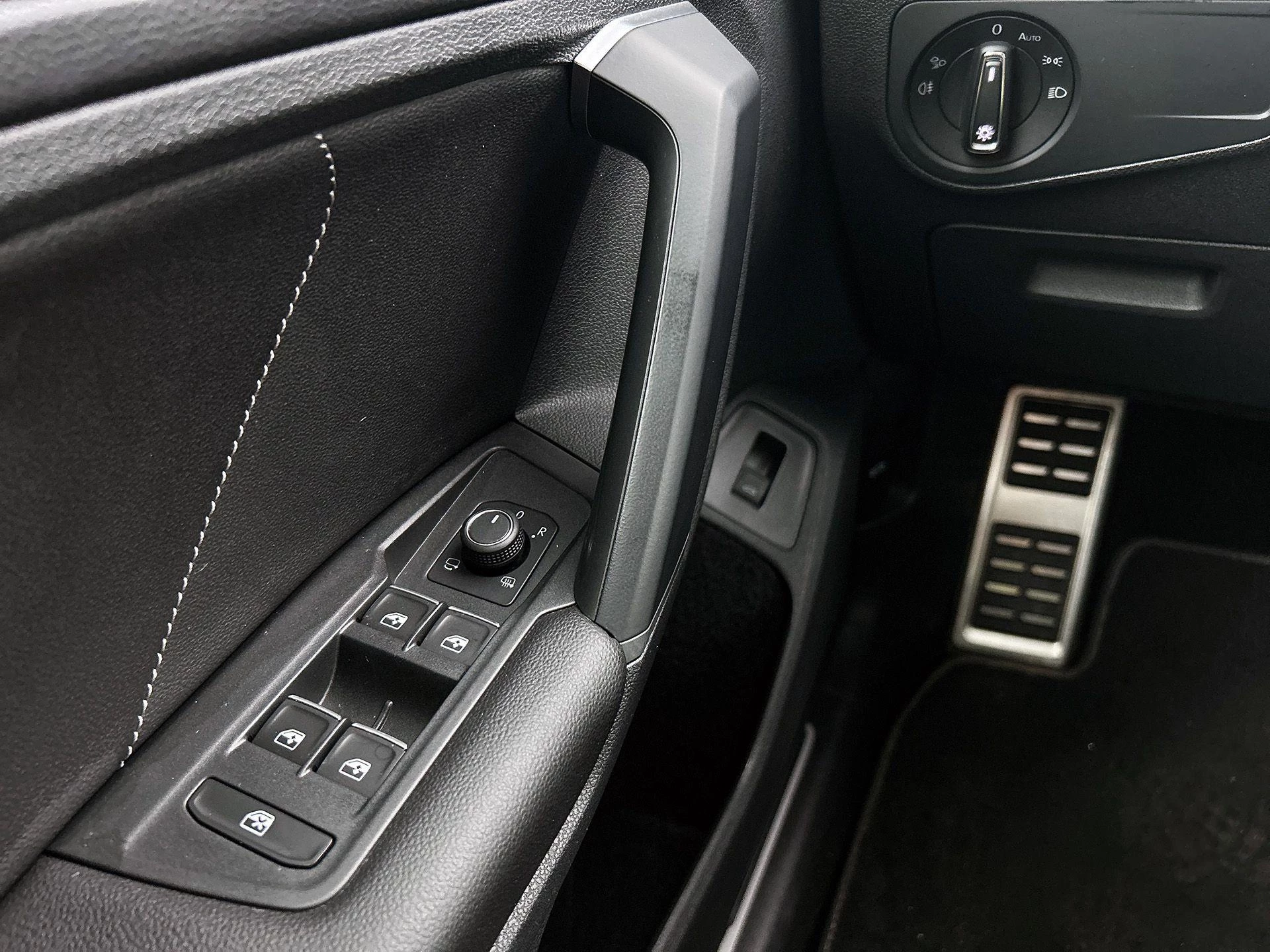 Volkswagen-Tiguan-image-34