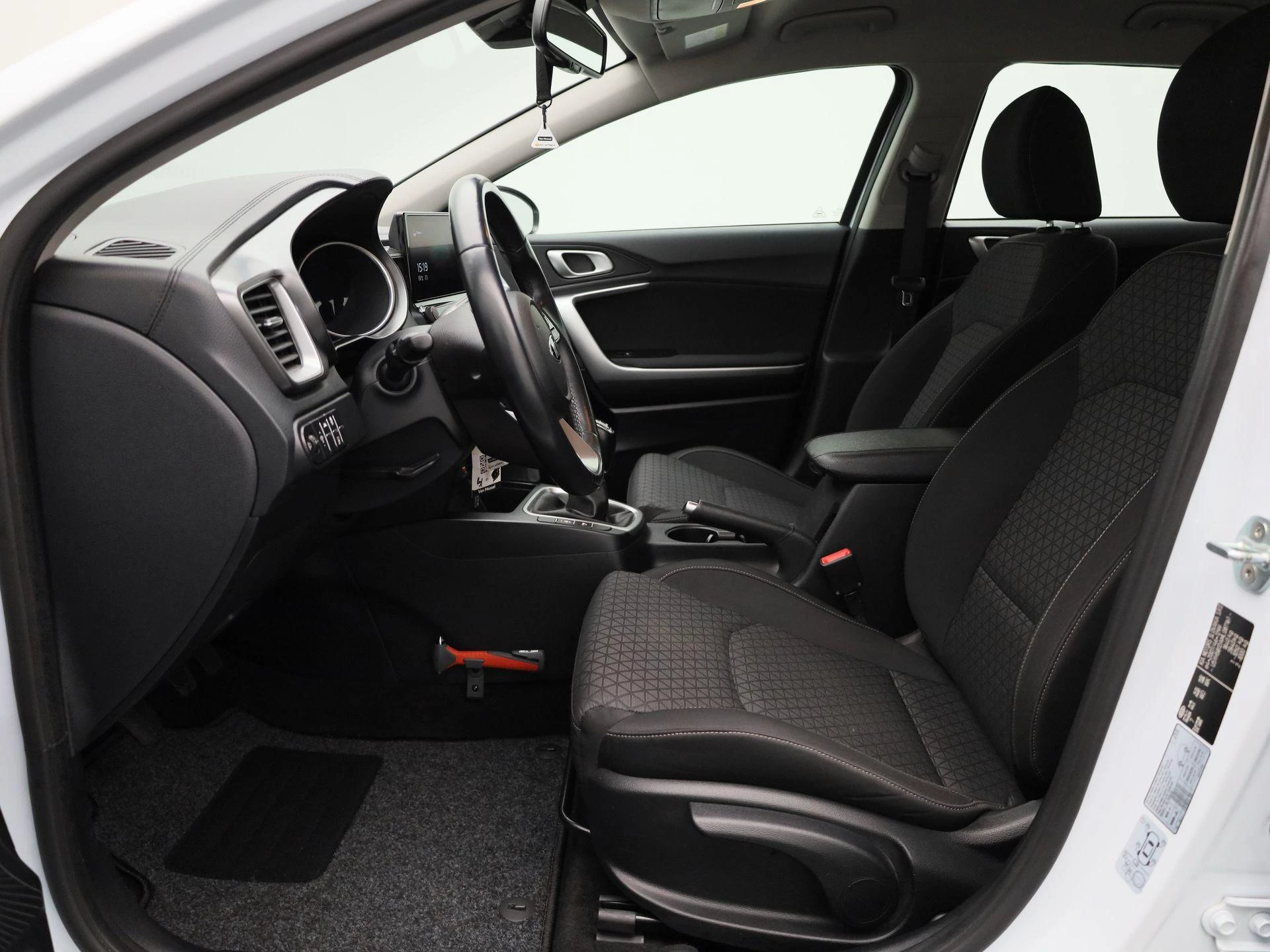 Kia-Ceed Sportswagon-image-8