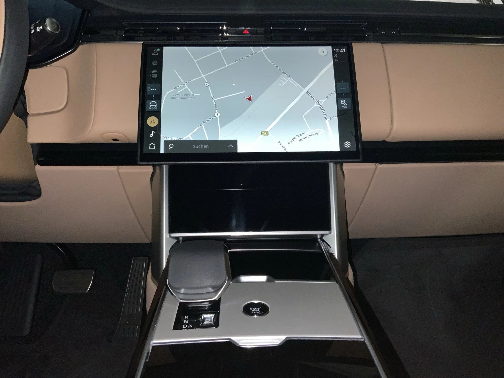 Land Rover-Range Rover-image-13