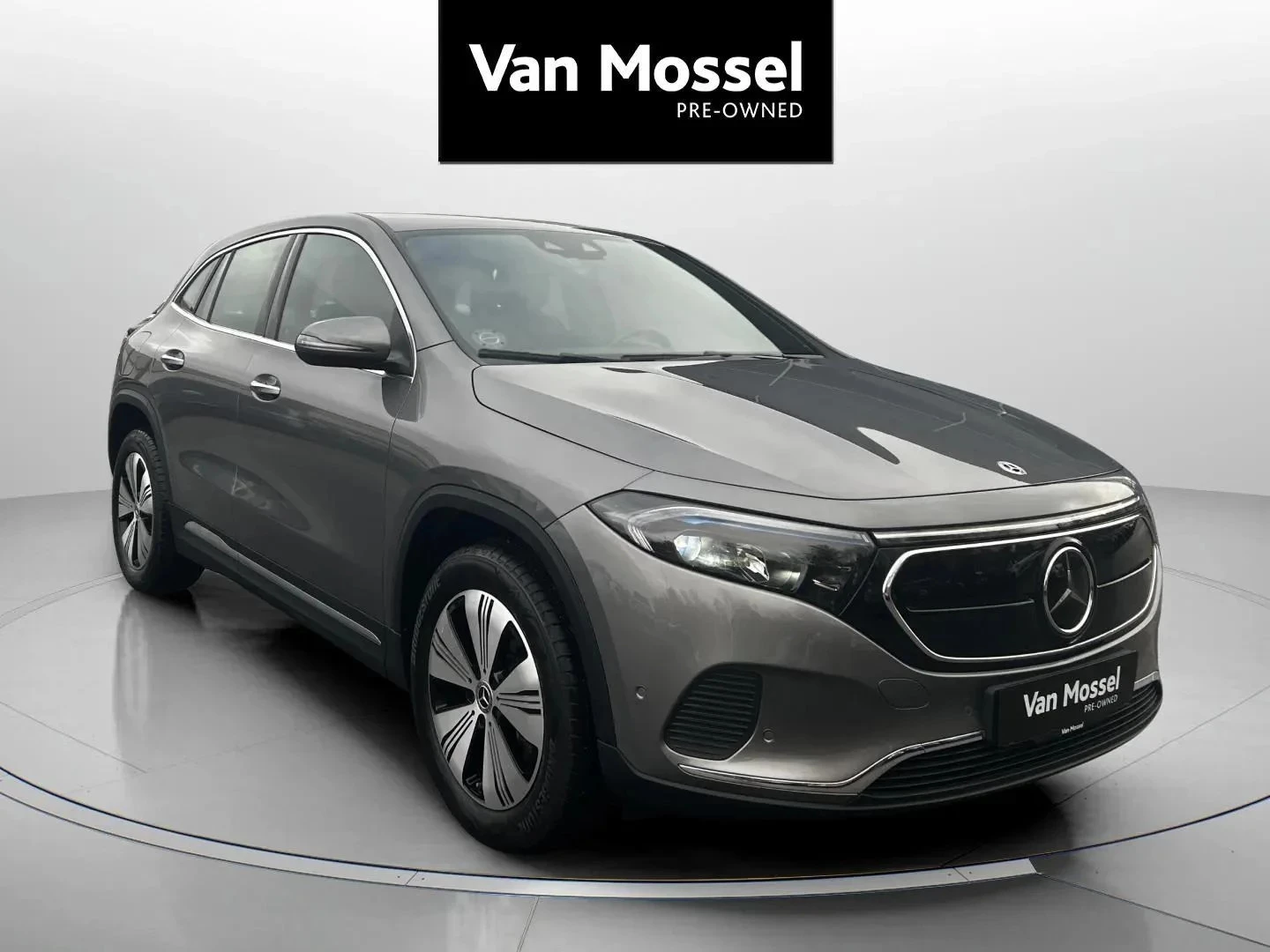 Mercedes-Benz-EQA-image-2