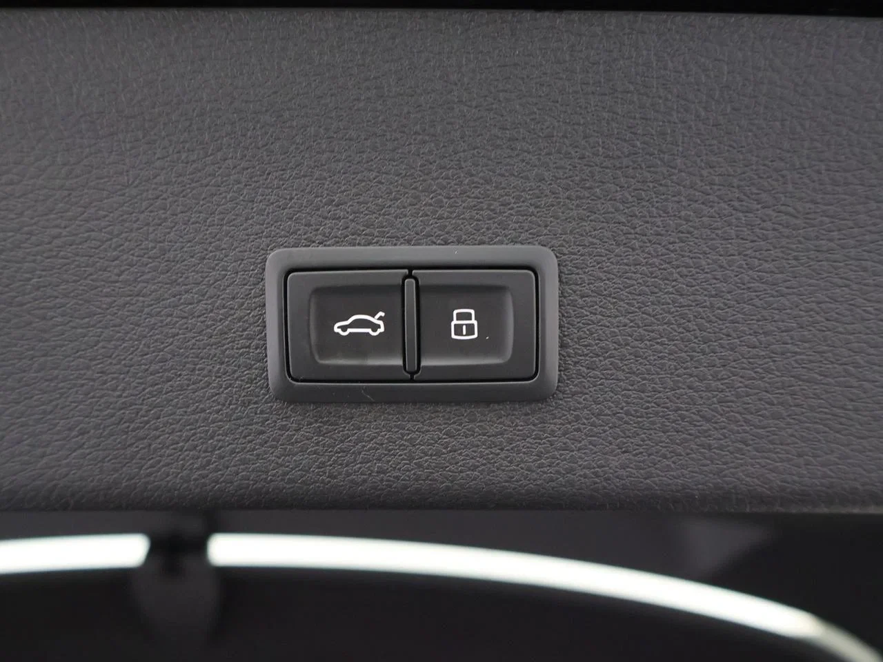 Audi-e-tron-image-21