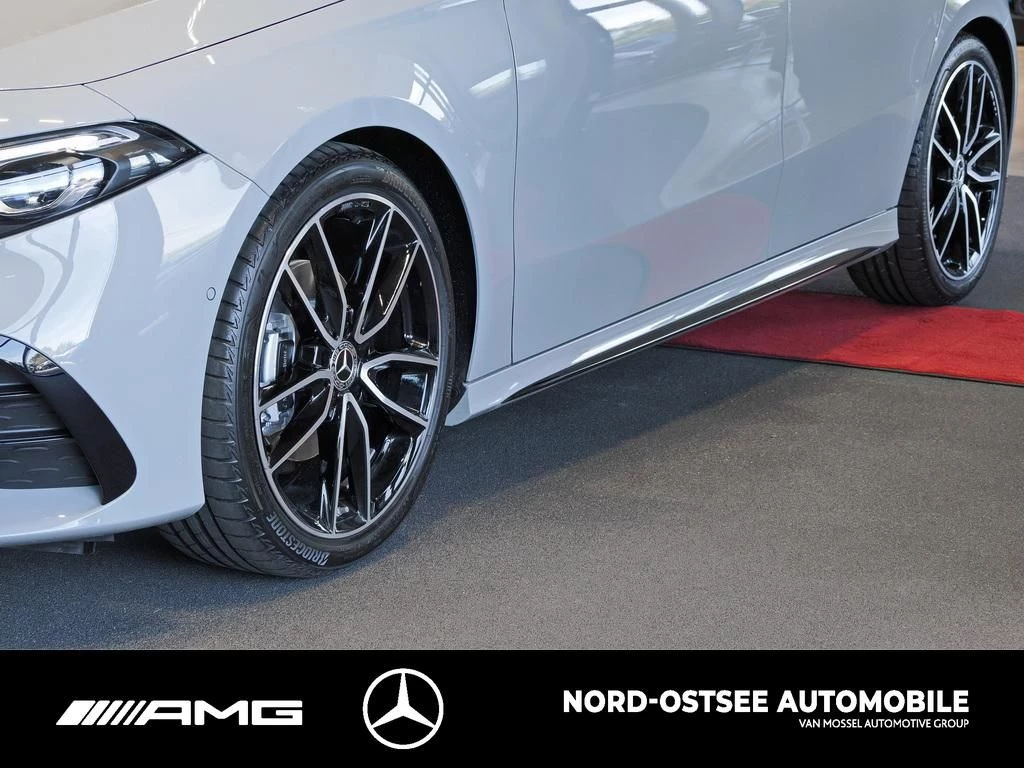 Mercedes-Benz A-Klasse 200 d AMG NIGHT PANO MULTIBEAM 360° WINTER-PAK AMG Line