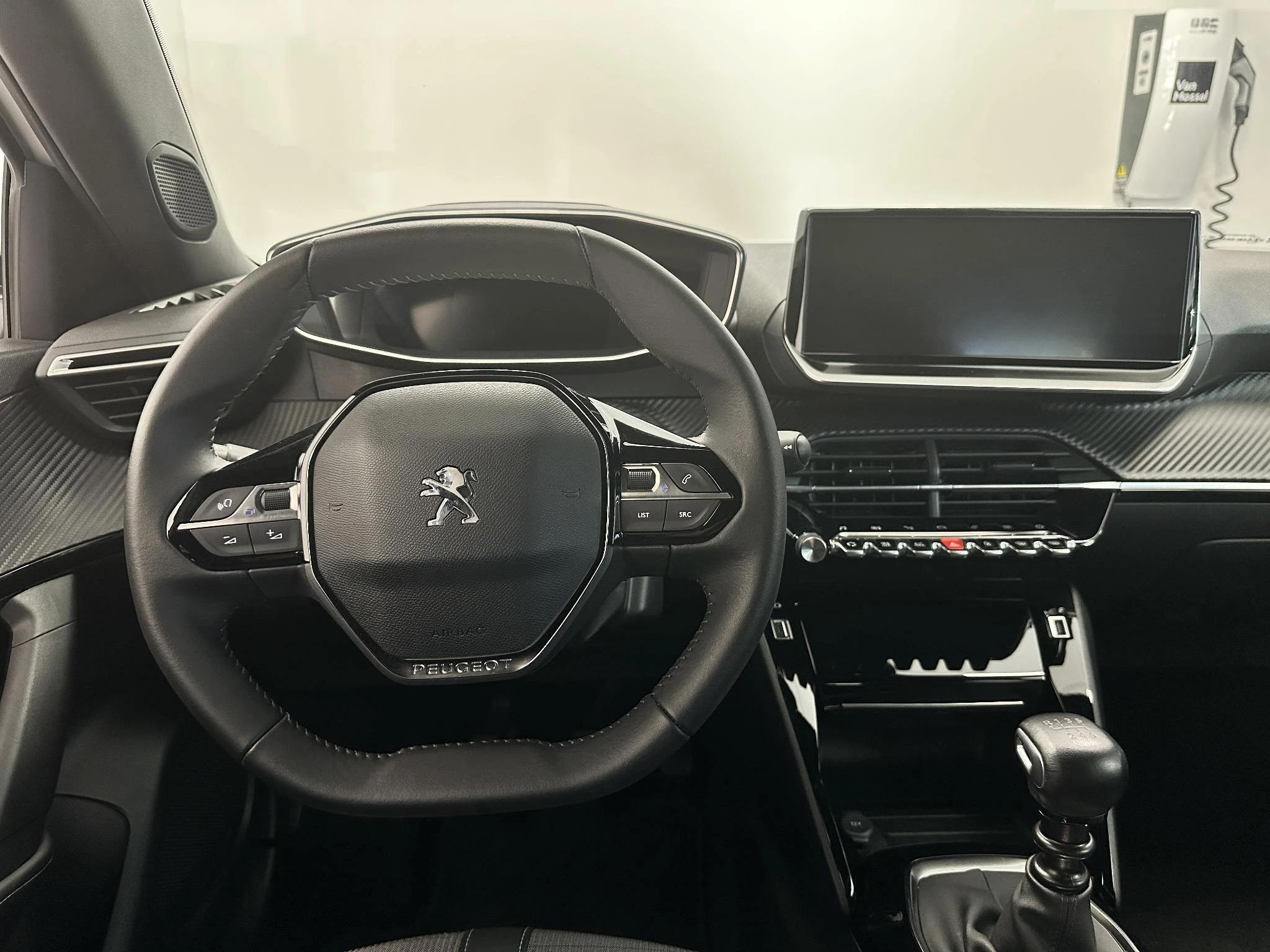 Peugeot-2008-image-12