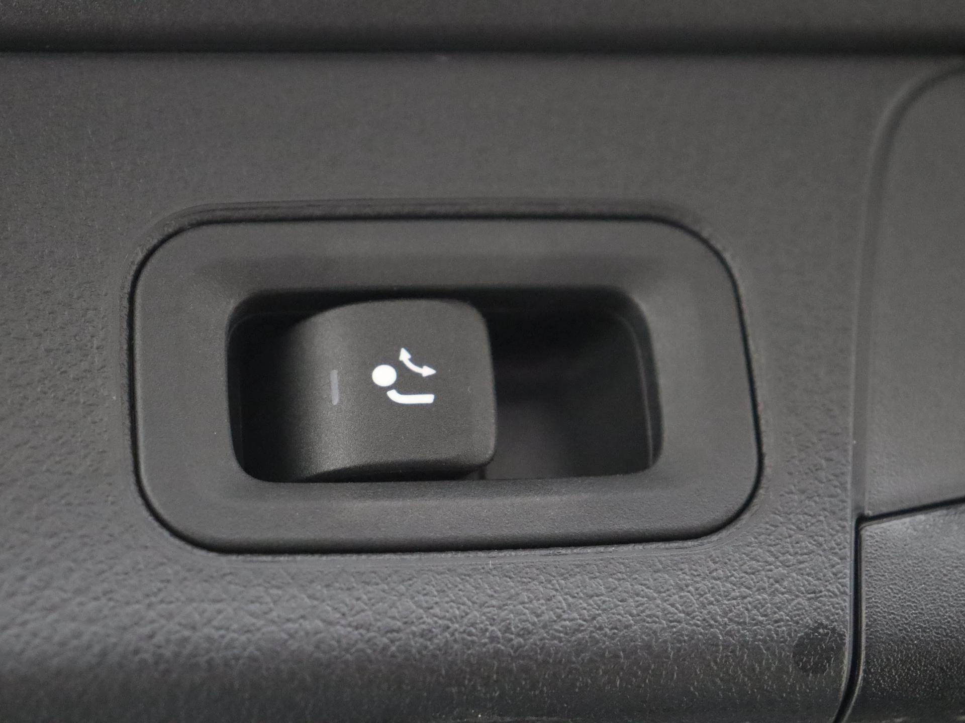 Mercedes-Benz-B-Klasse-image-34