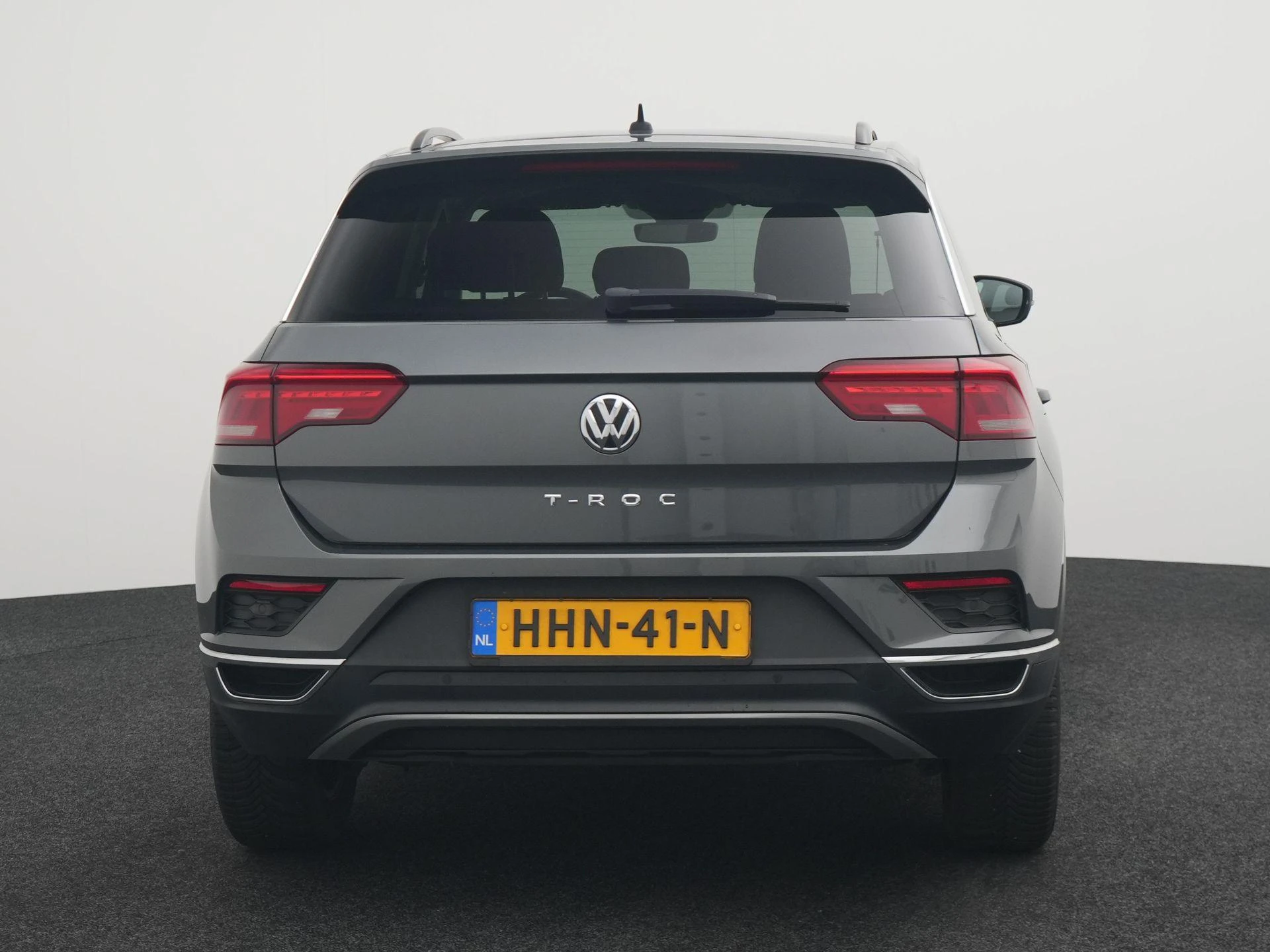 Volkswagen-T-Roc-image-4
