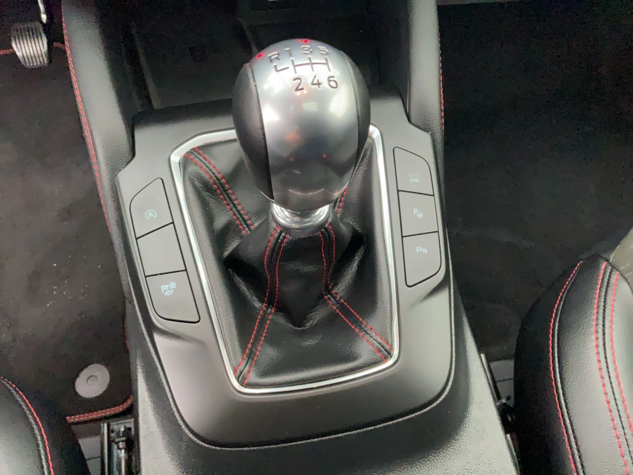 Ford Kuga ST-Line X | ACC | PANO | AHK | KAMERA