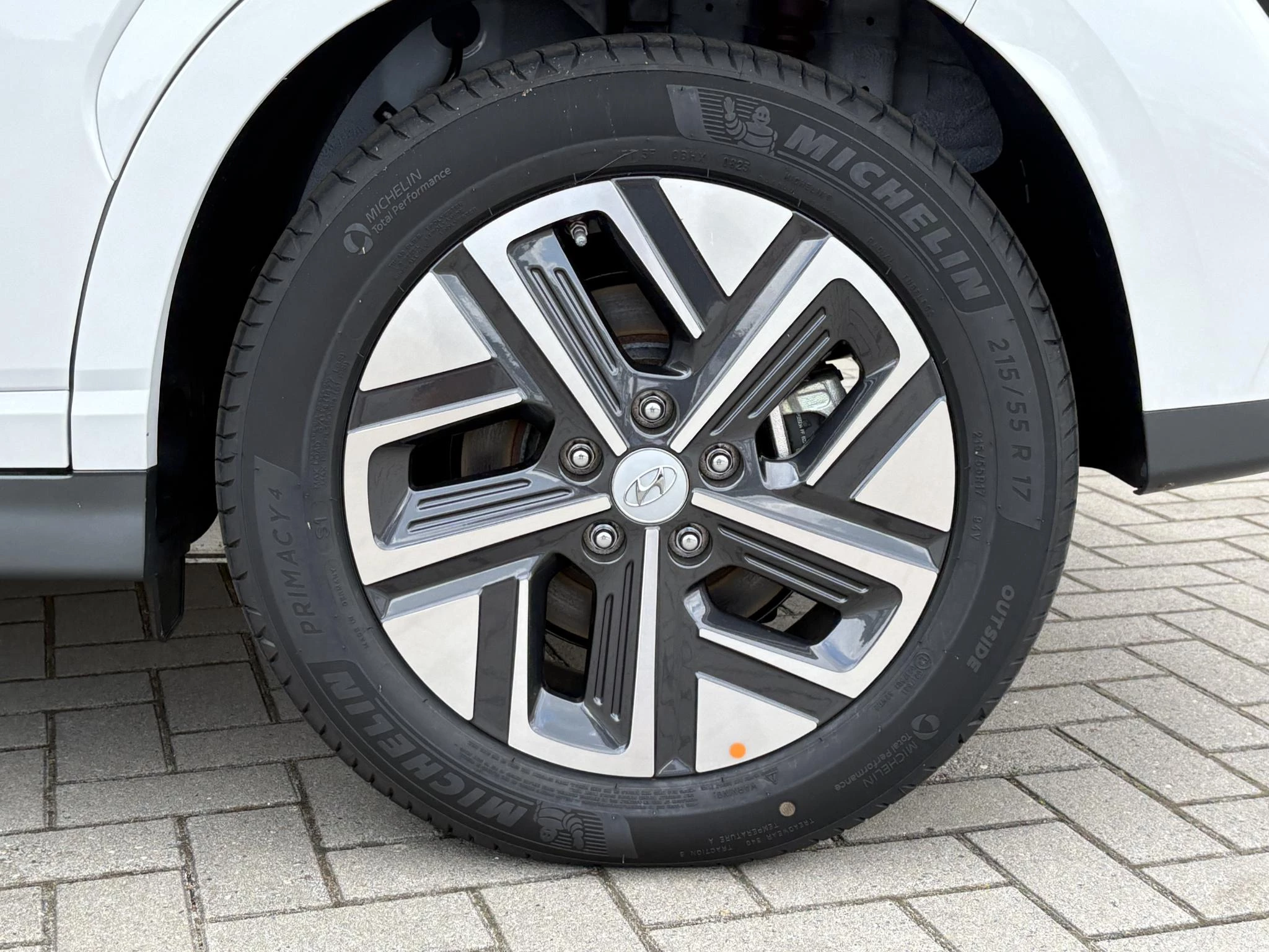 Hyundai-Kona-image-15